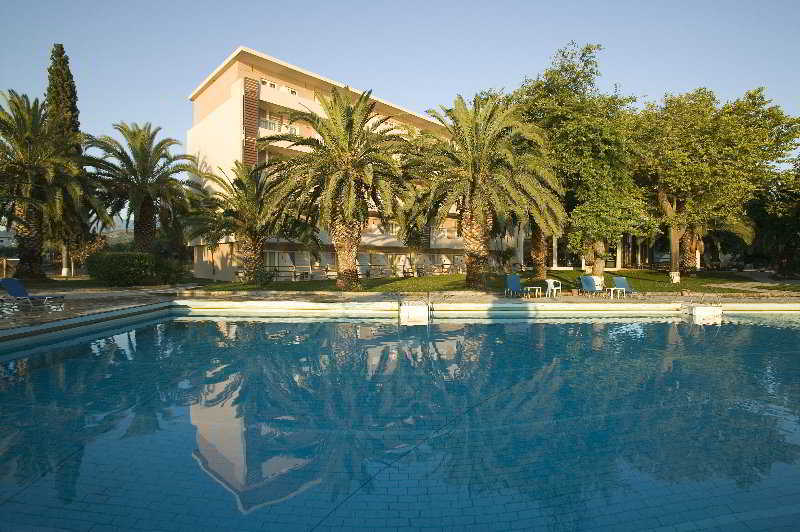 Long Beach Hotel