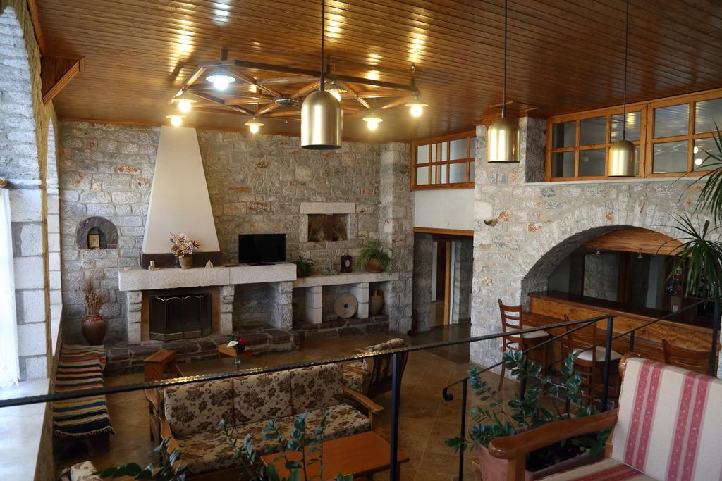 Hotel Mani