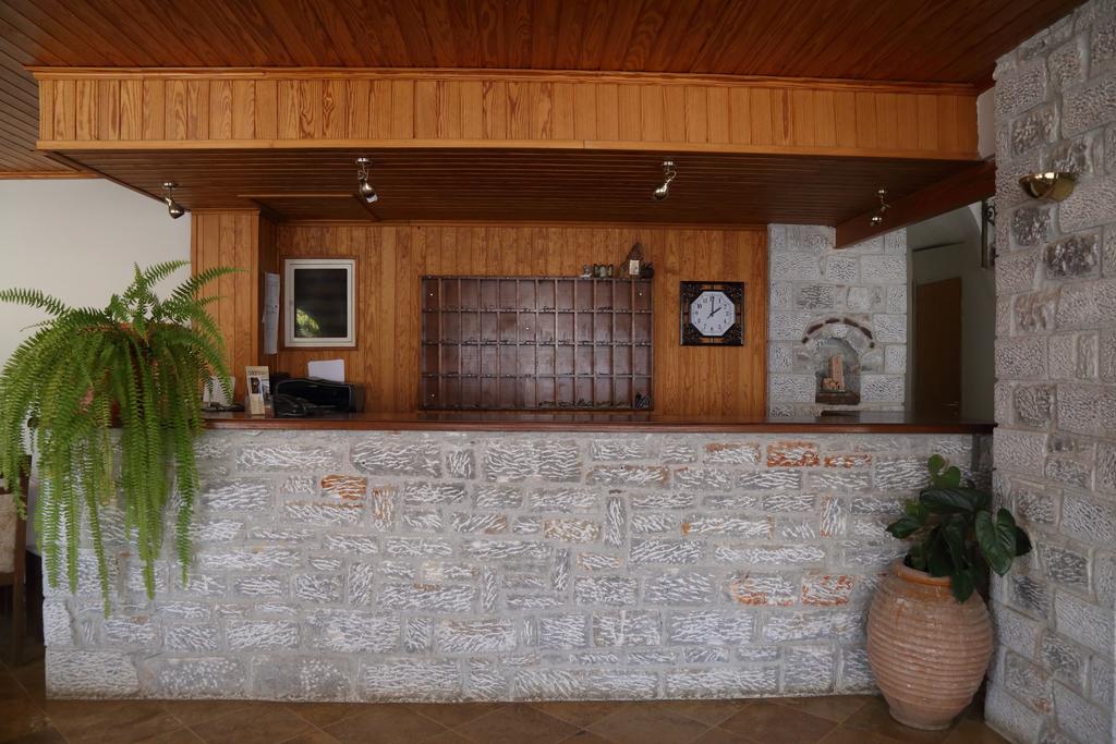 Hotel Mani