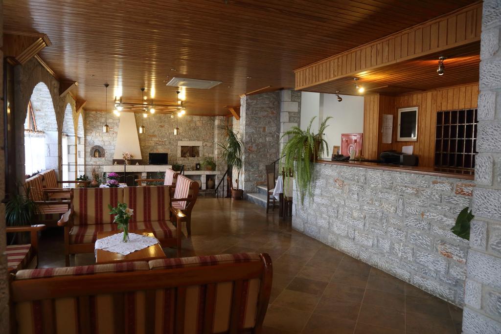 Hotel Mani