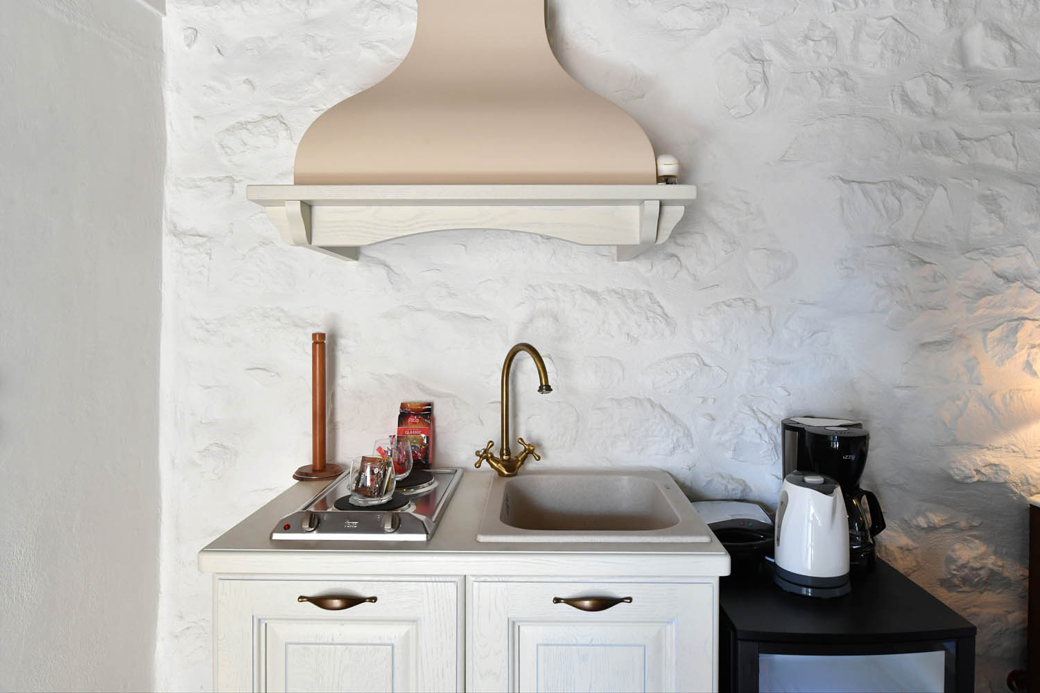 Lithos Stone Suites