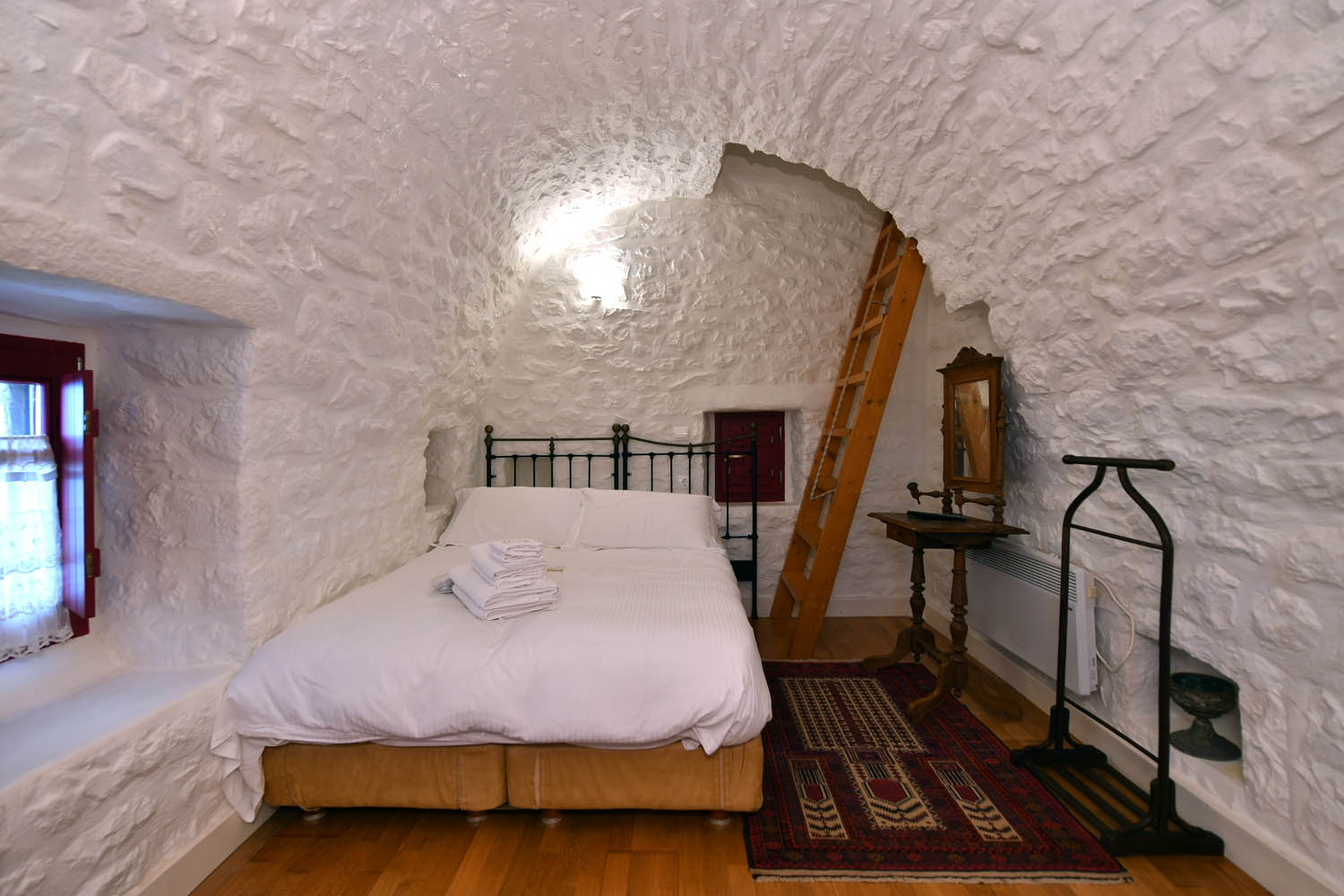 Lithos Stone Suites