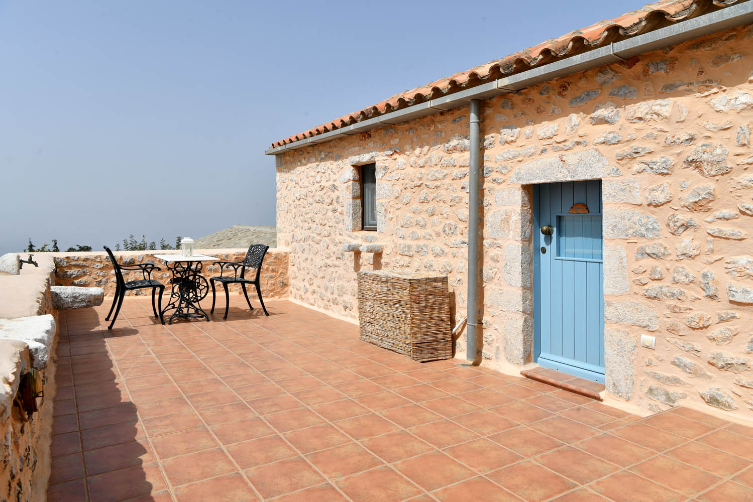 Lithos Stone Suites