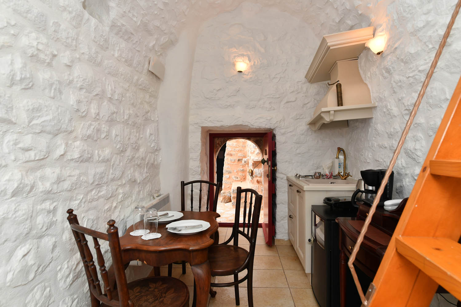 Lithos Stone Suites