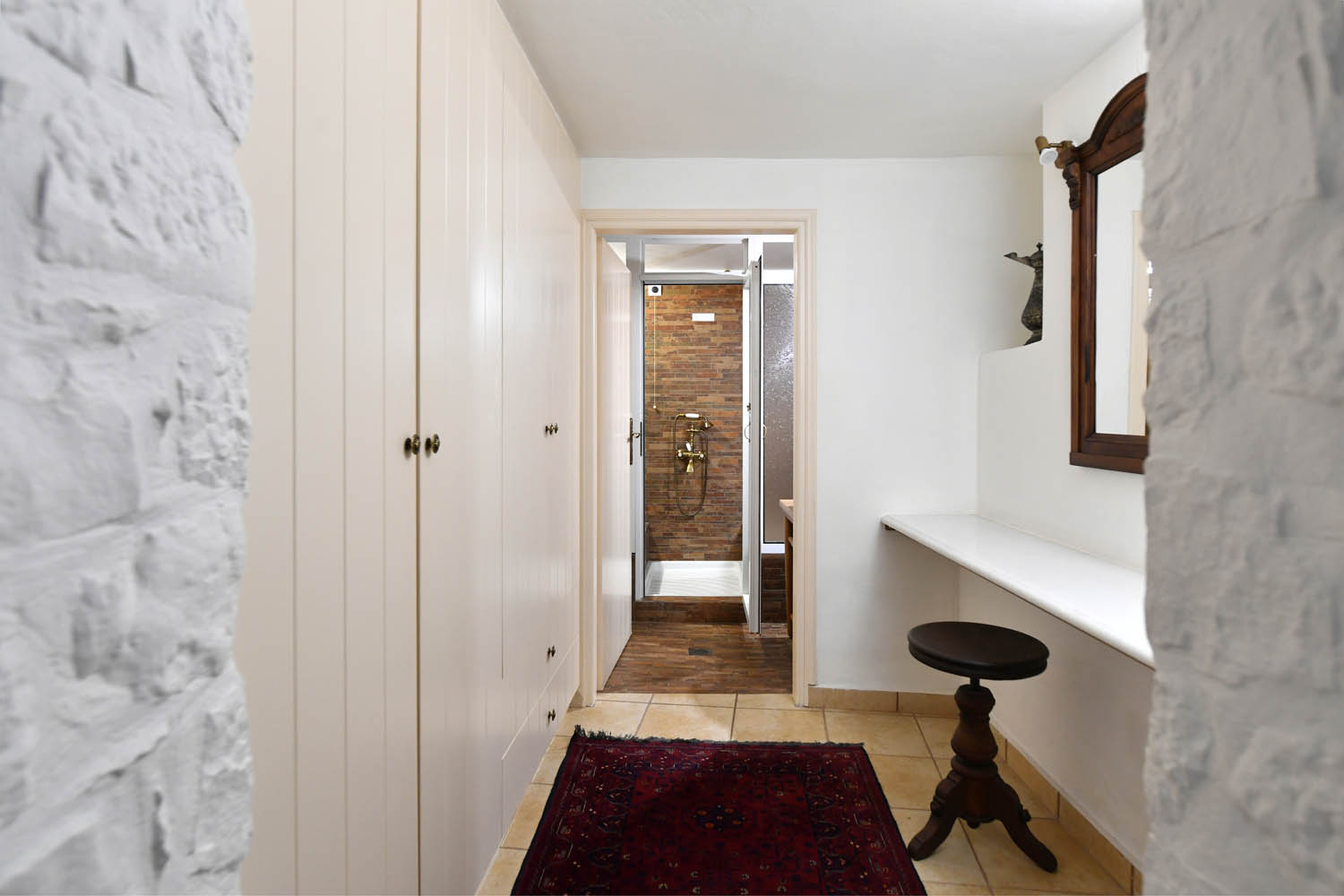 Lithos Stone Suites