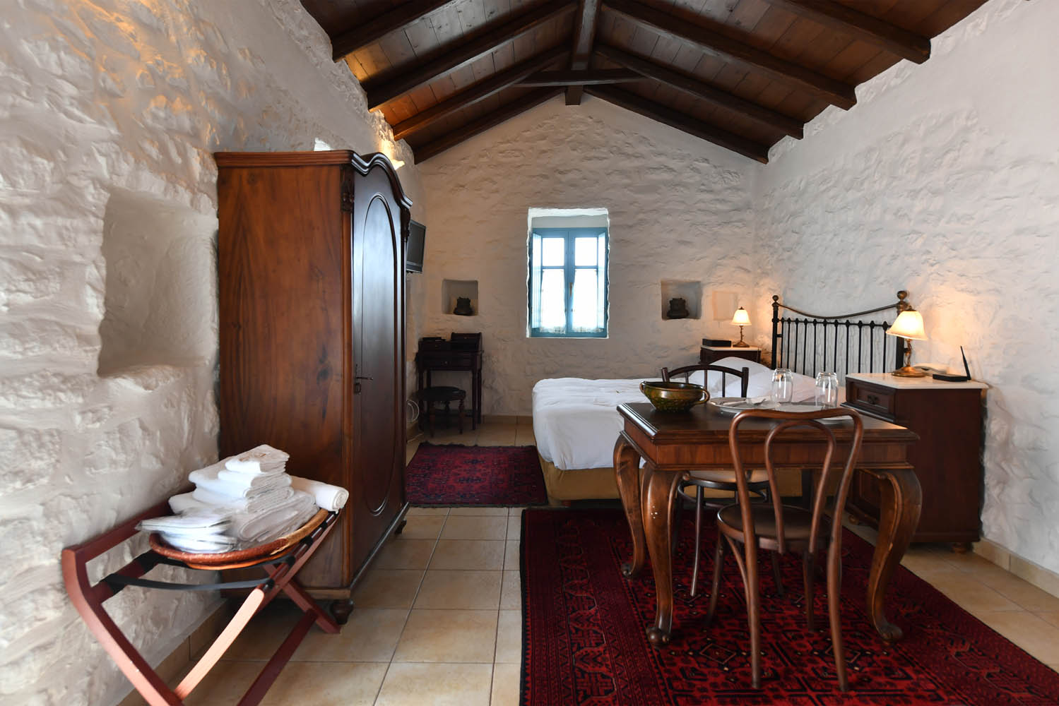 Lithos Stone Suites