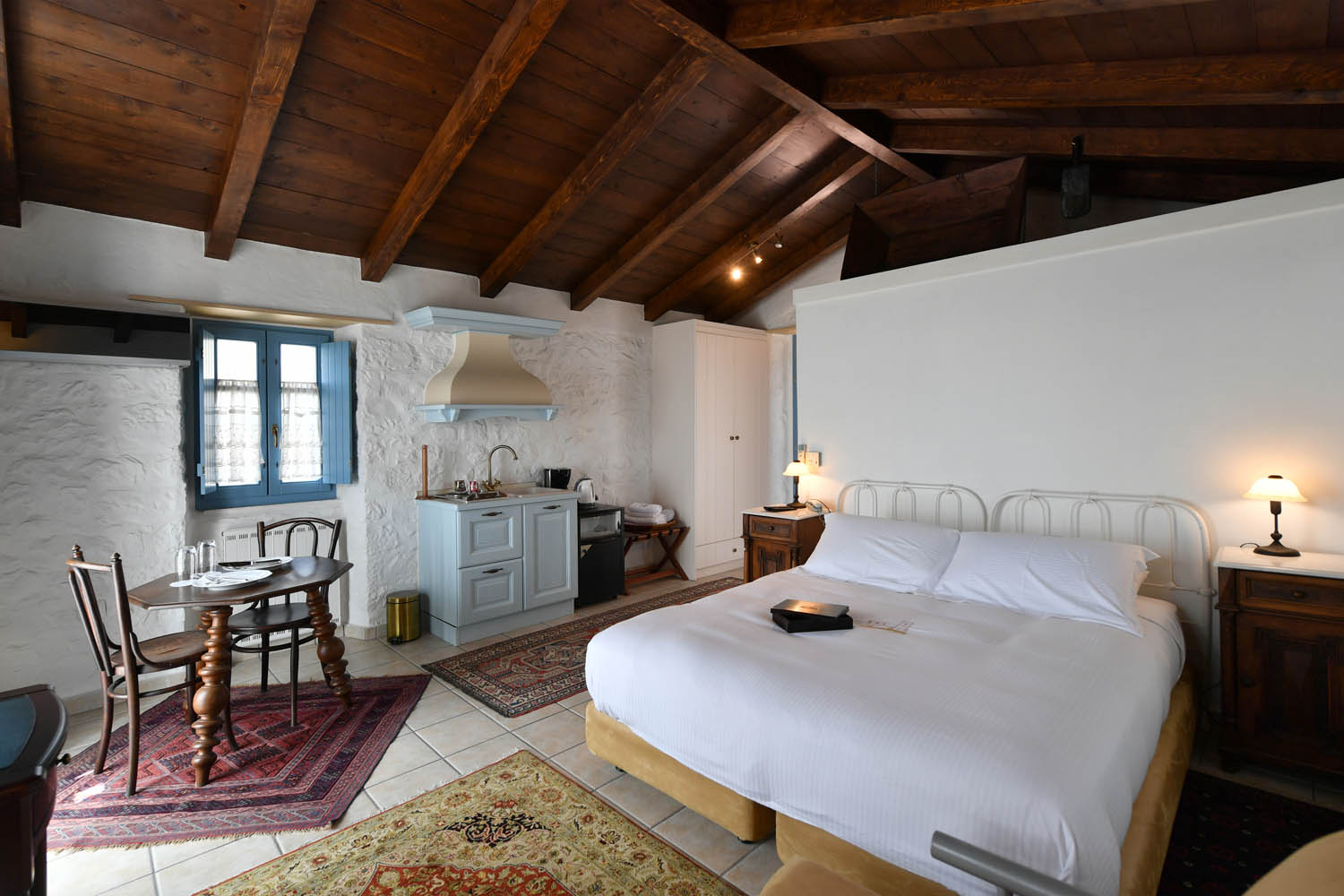 Lithos Stone Suites