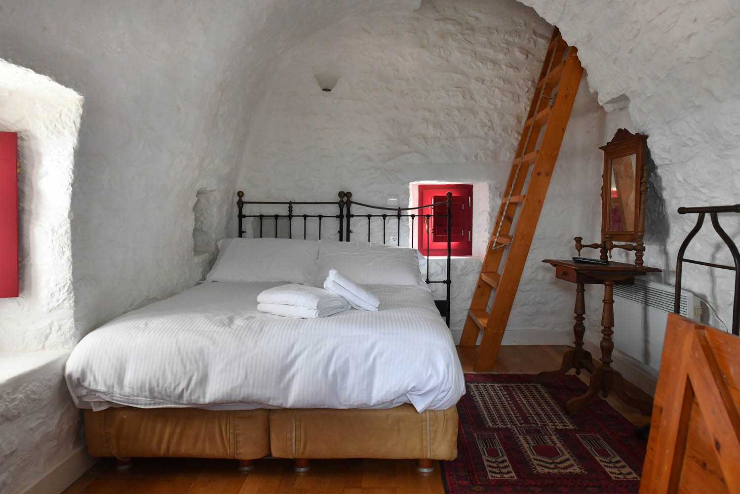 Lithos Stone Suites