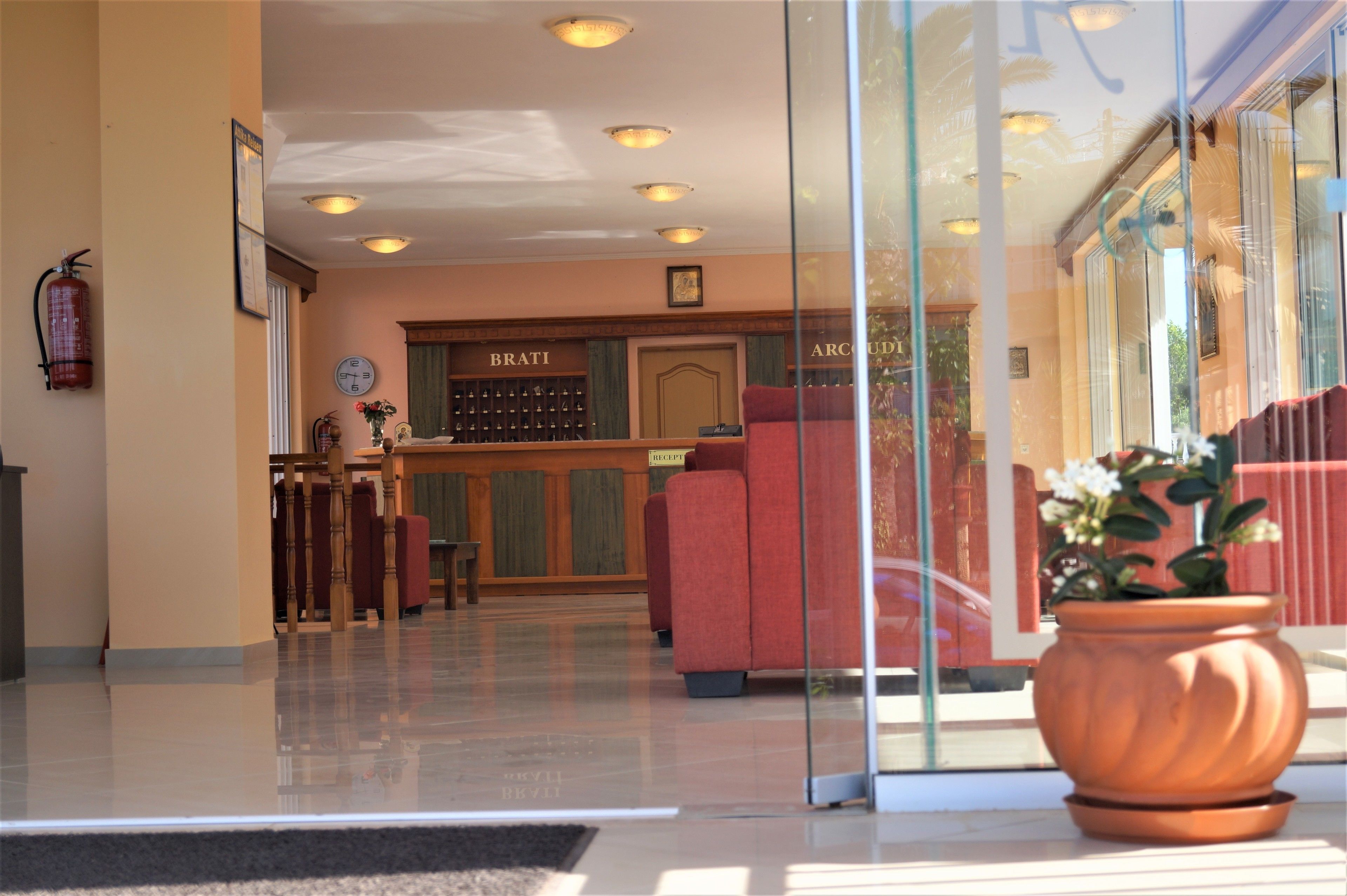 Brati - Arcoudi Hotel