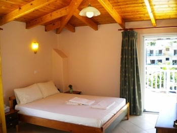 Brati - Arcoudi Hotel
