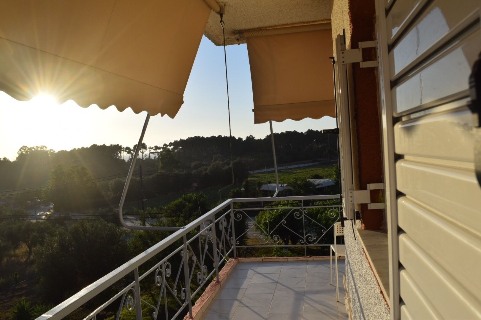 Giota Rooms