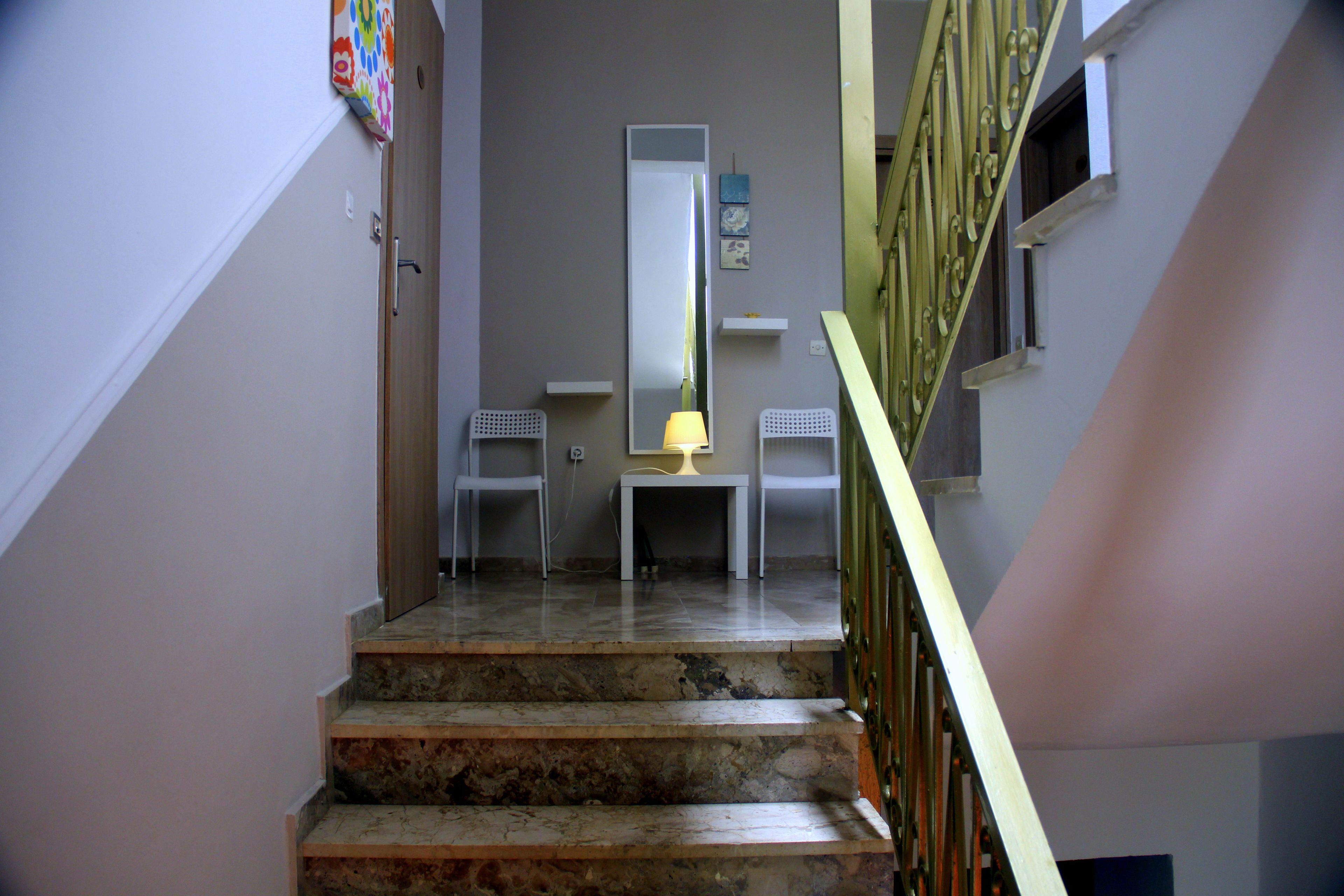 Giota Rooms