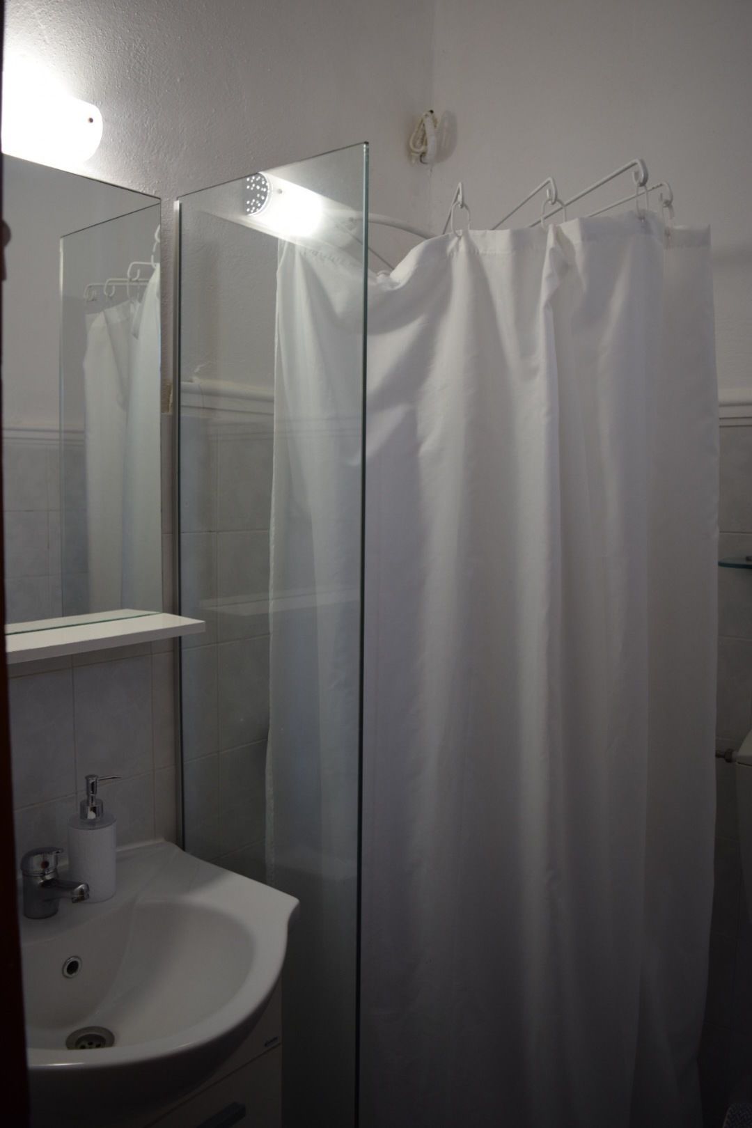 Giota Rooms