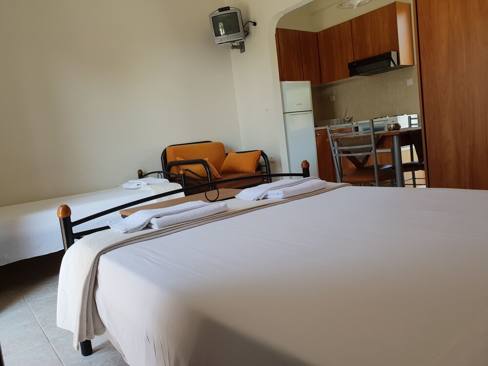 Domaine Papakonstantis Apartments To Let