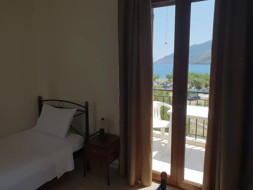 Domaine Papakonstantis Apartments To Let