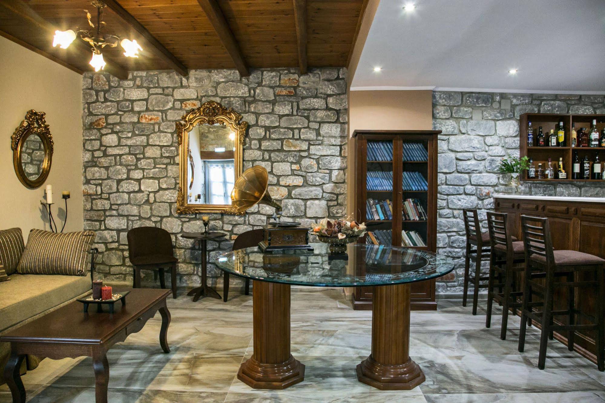 En Plo Luxury Suites