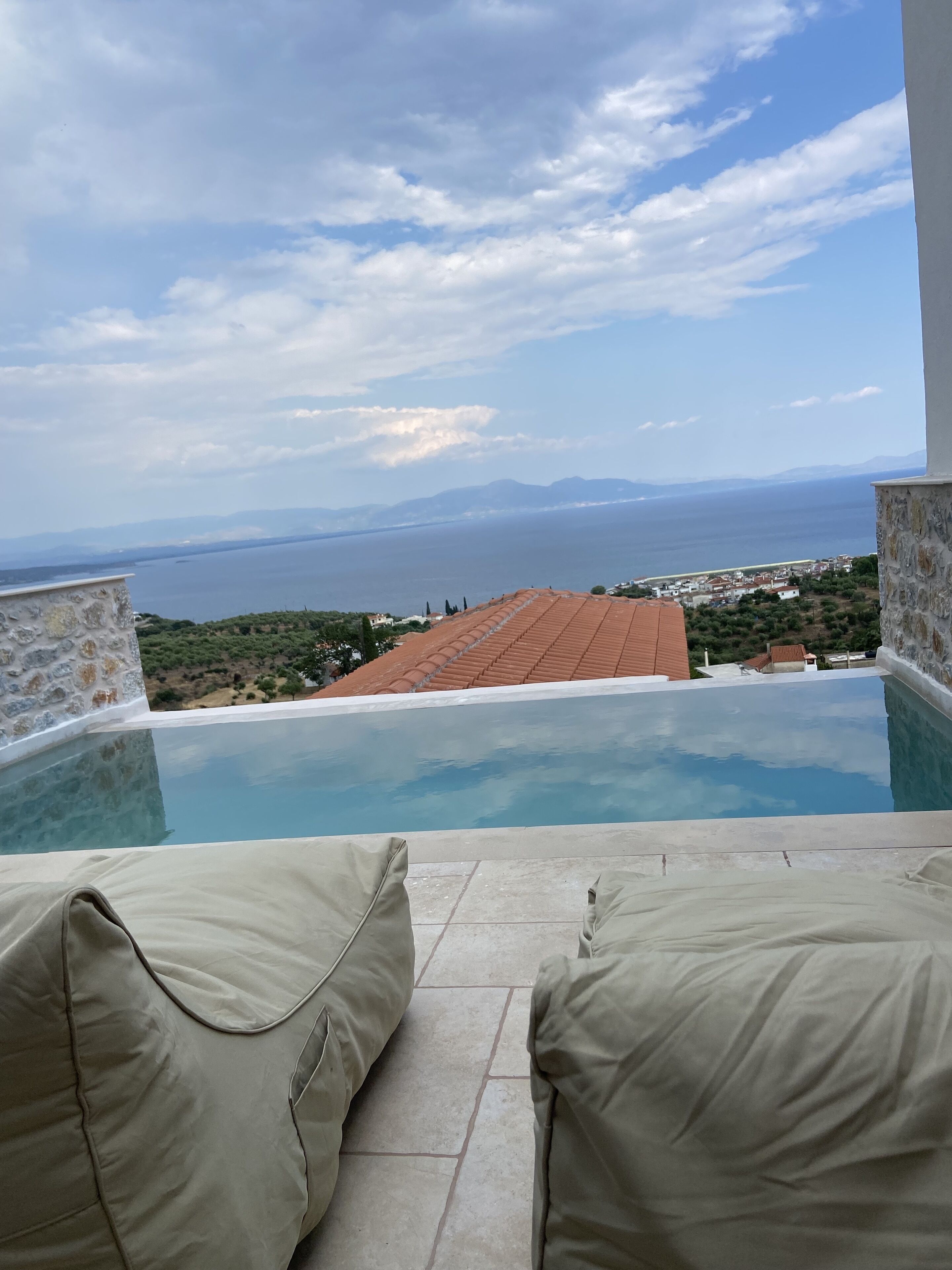 Mani Luxury Suites