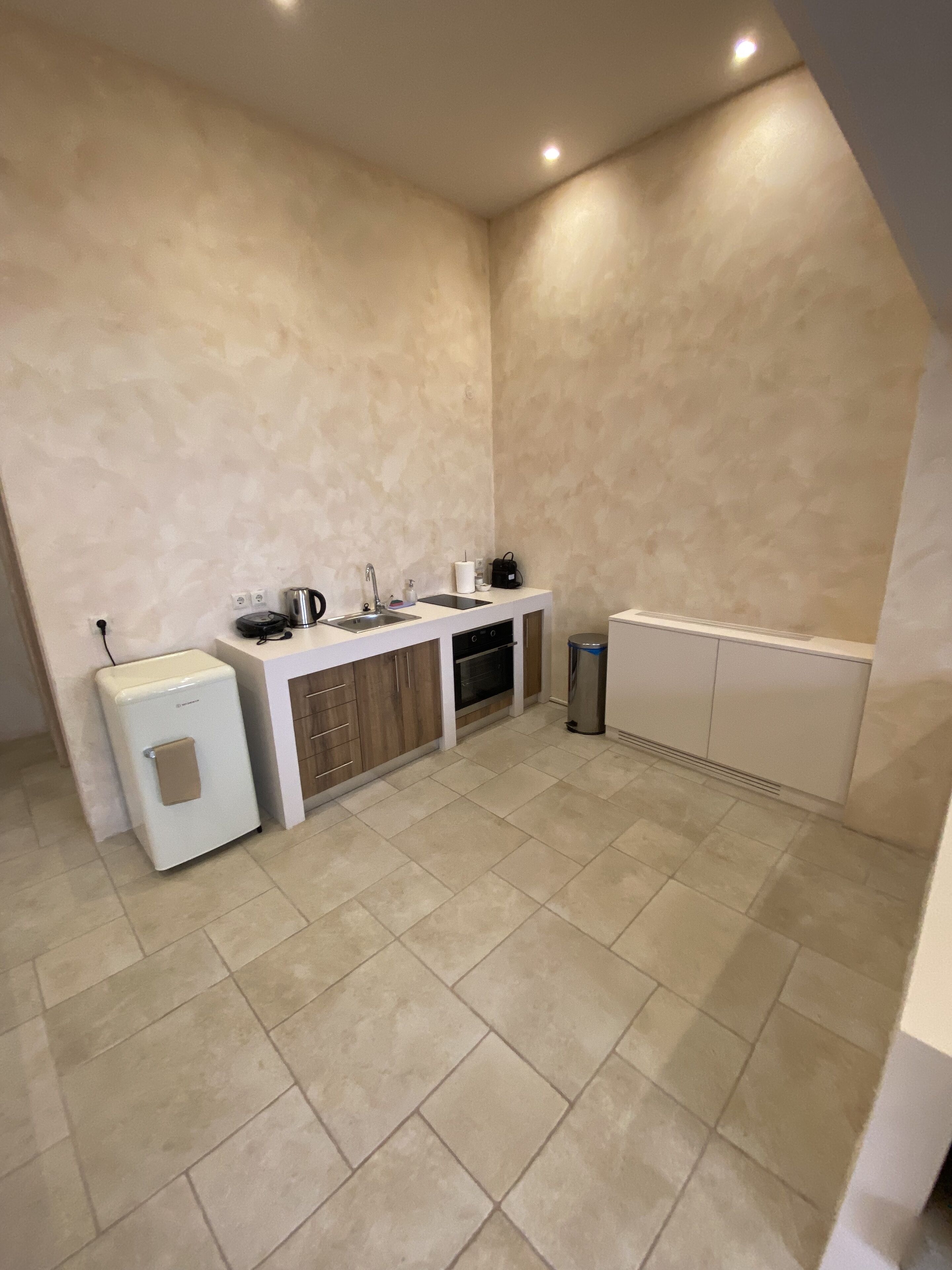 Mani Luxury Suites