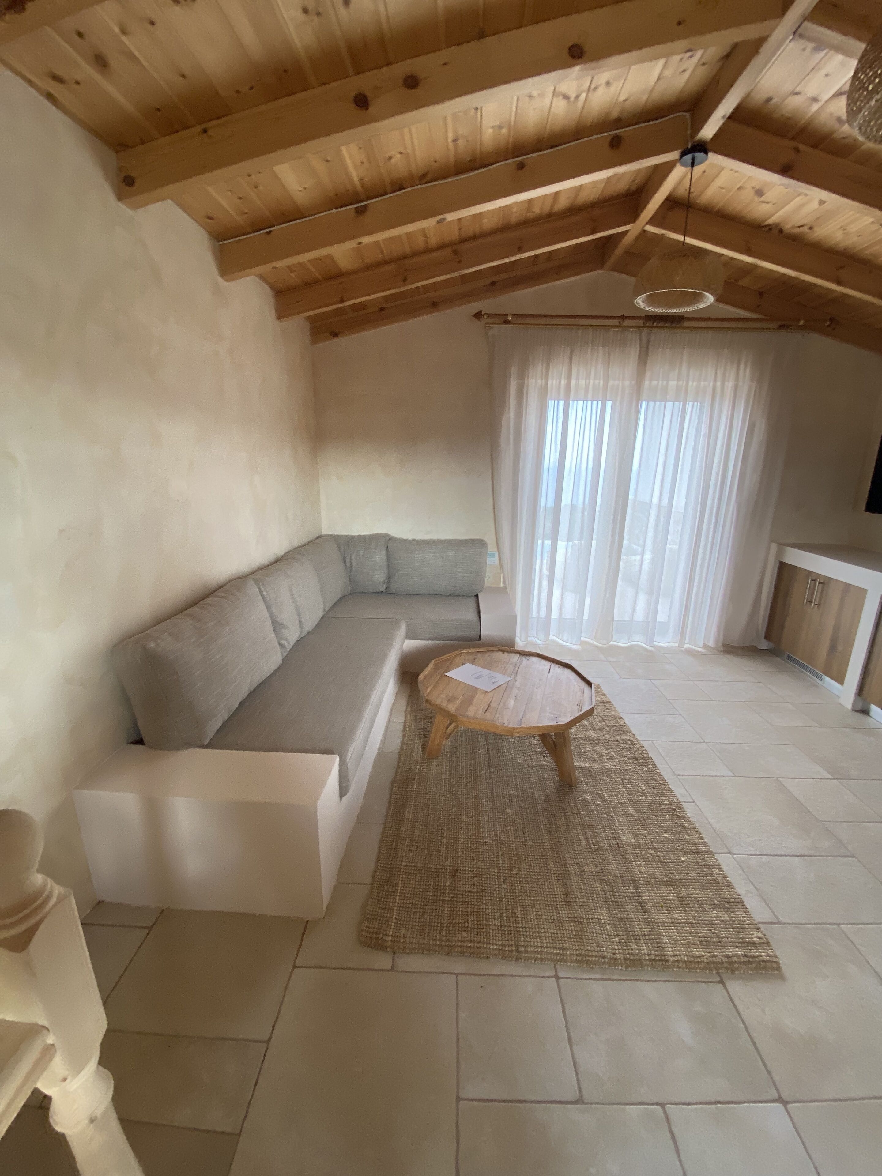 Mani Luxury Suites