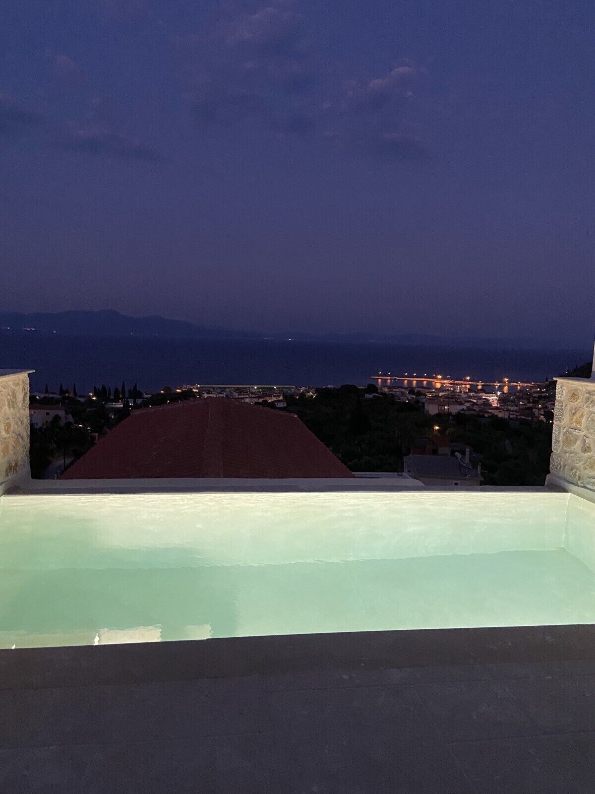 Mani Luxury Suites