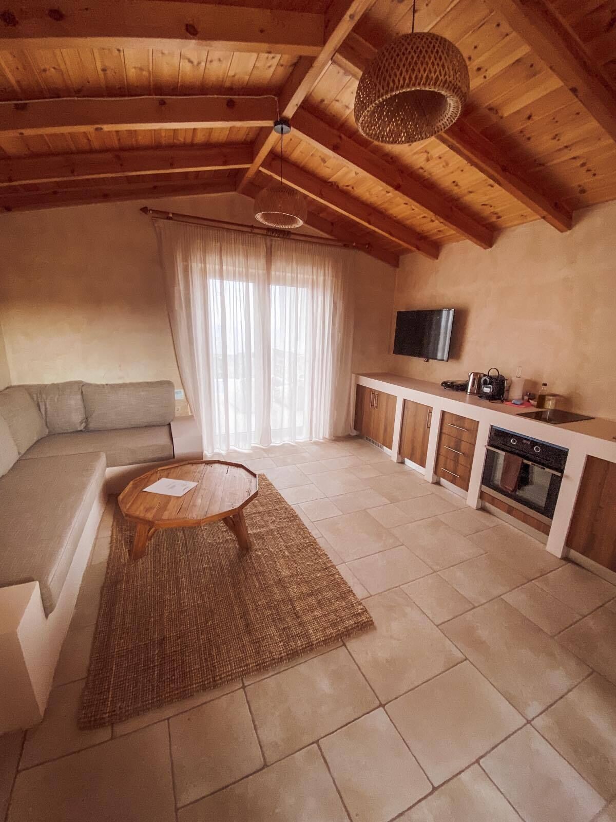 Mani Luxury Suites