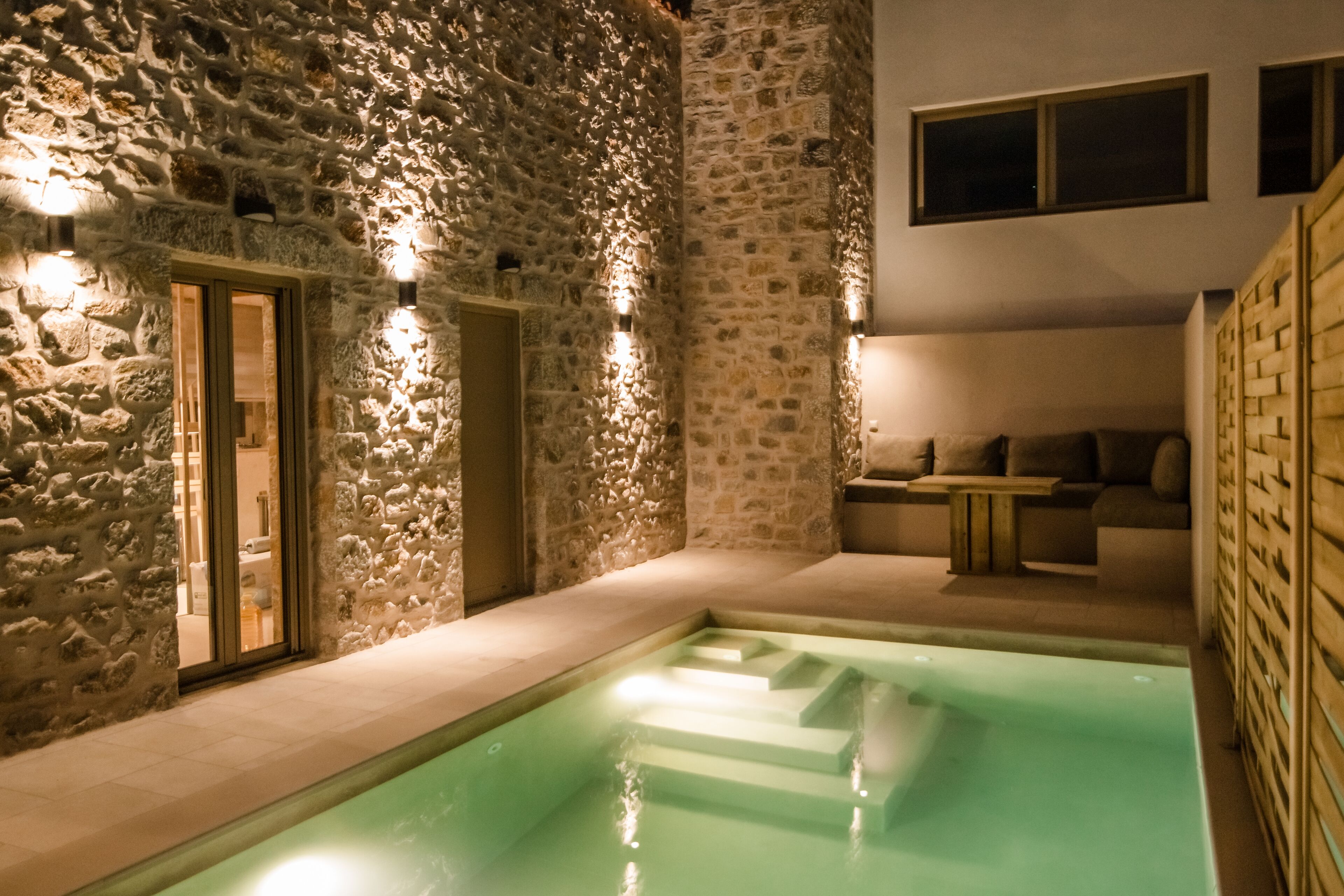 Mani Luxury Suites
