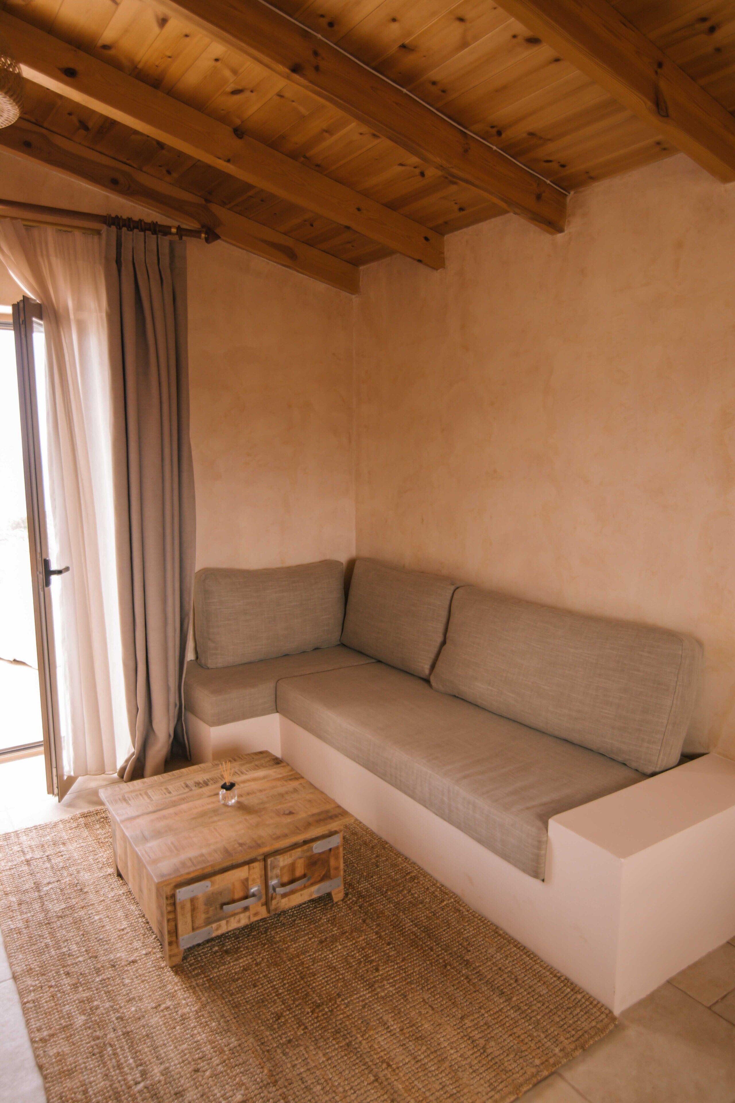 Mani Luxury Suites