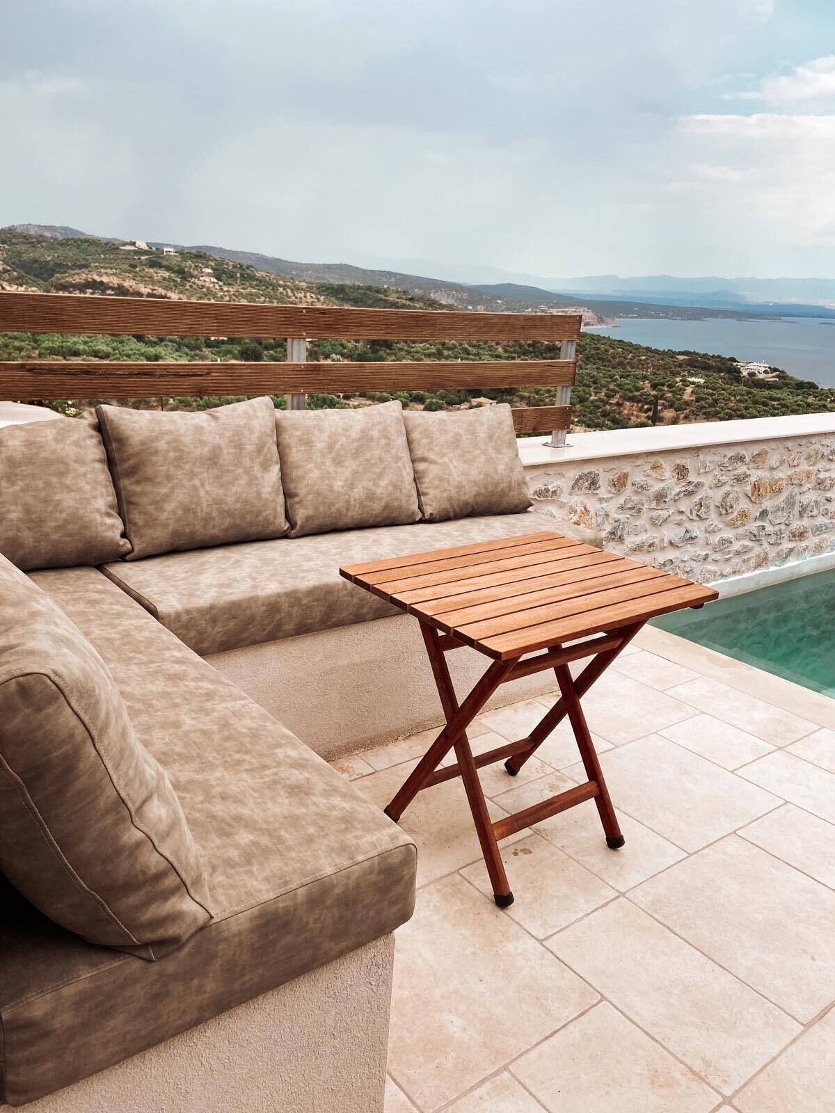 Mani Luxury Suites