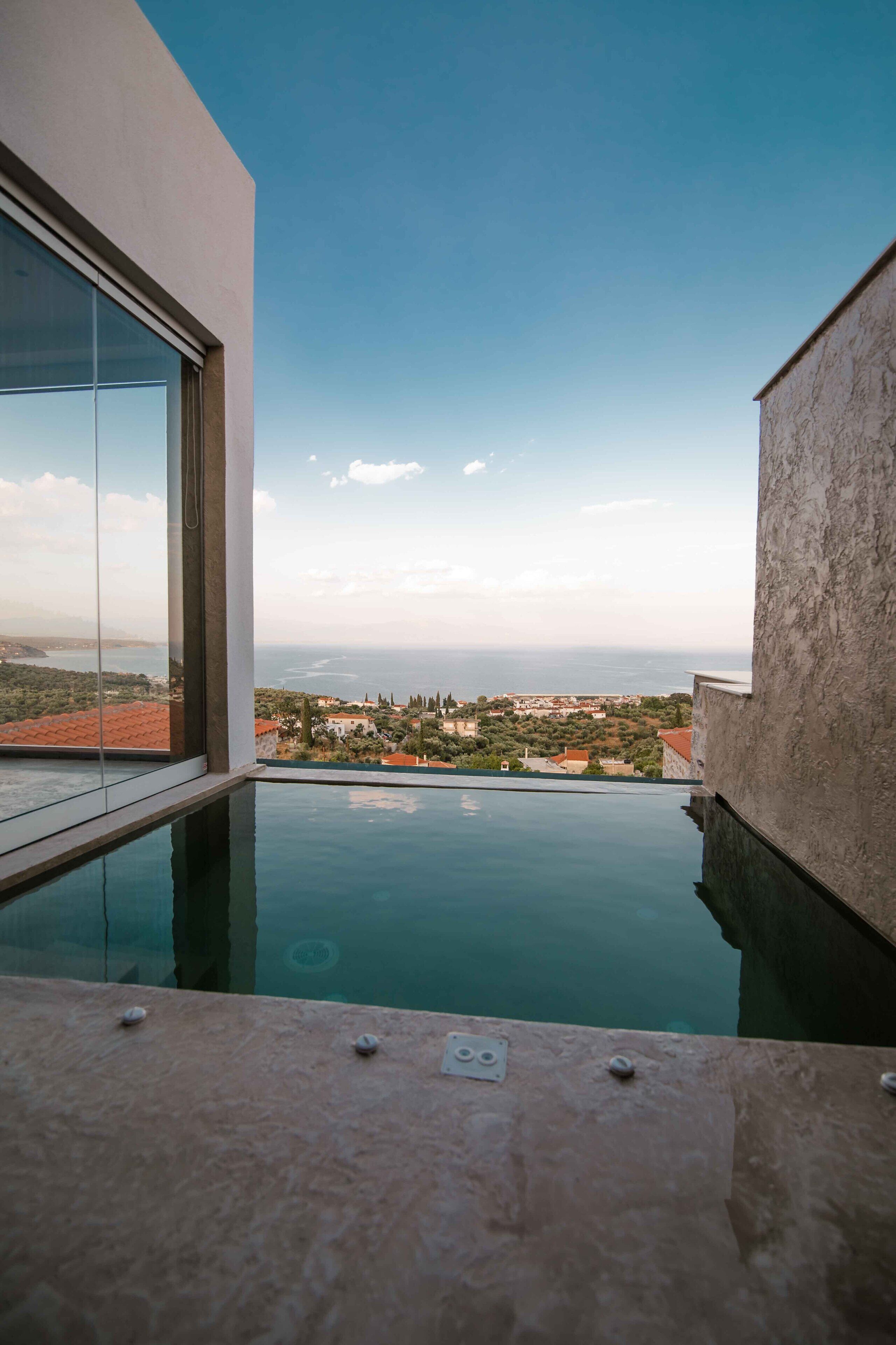 Mani Luxury Suites