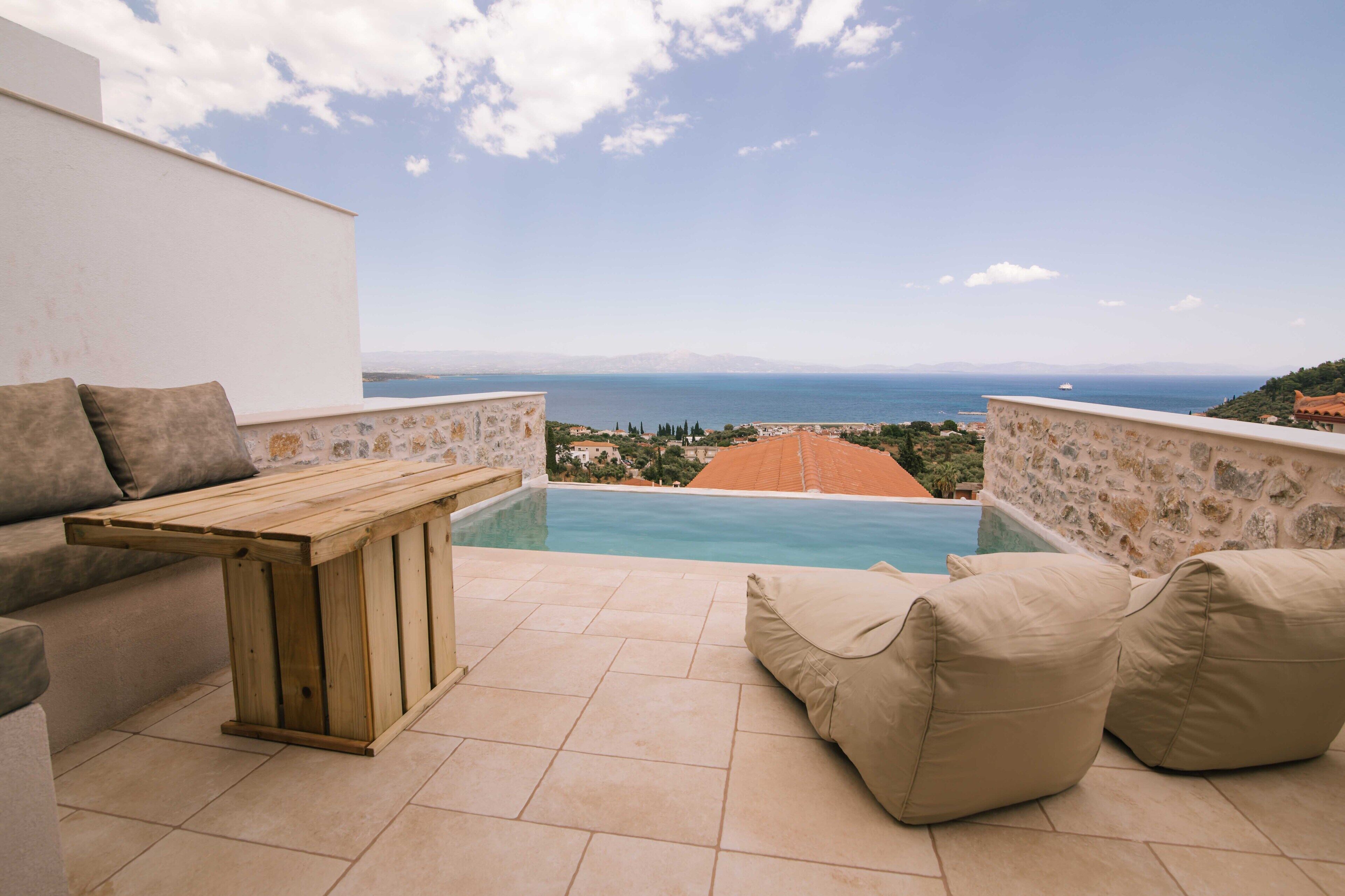 Mani Luxury Suites
