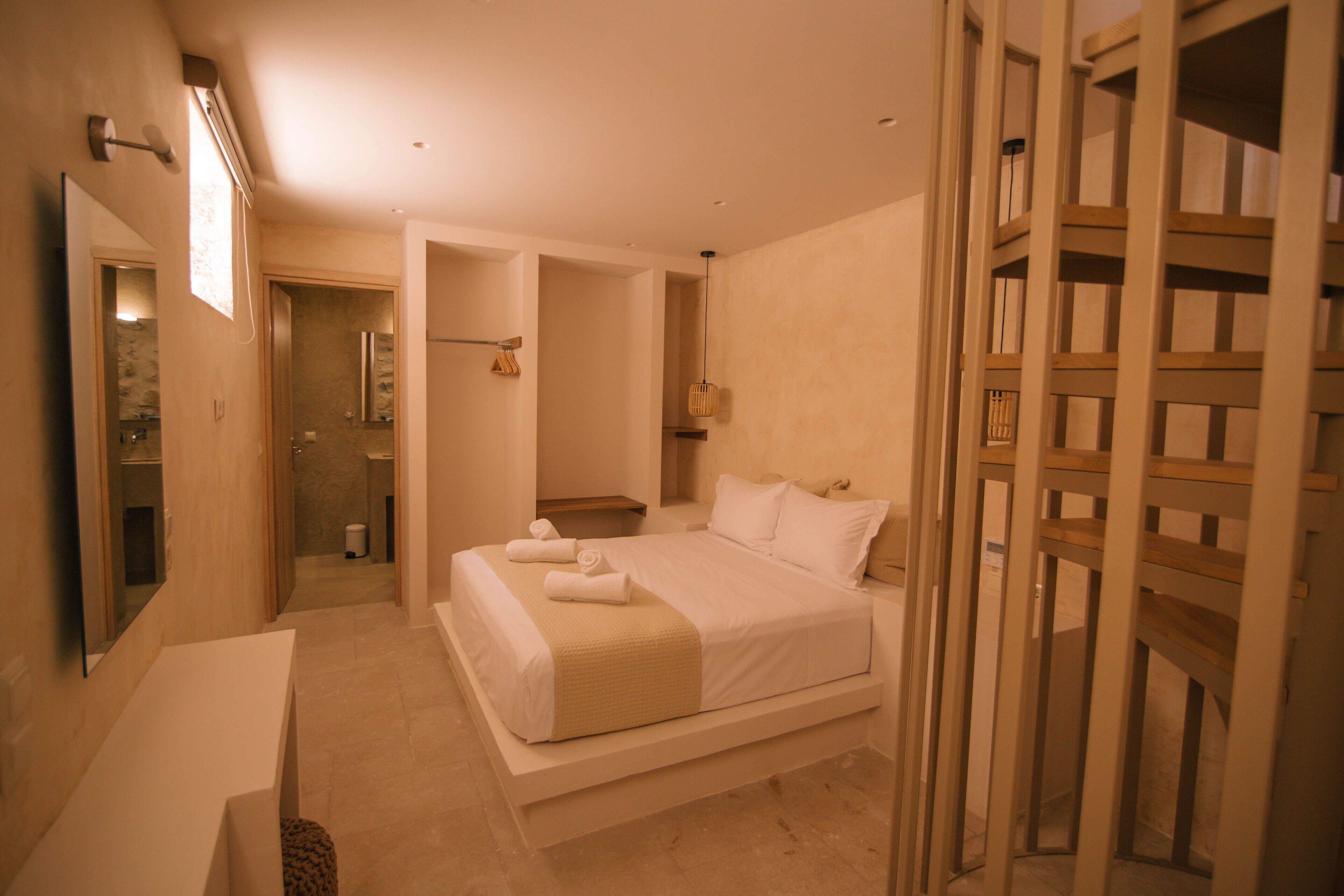 Mani Luxury Suites