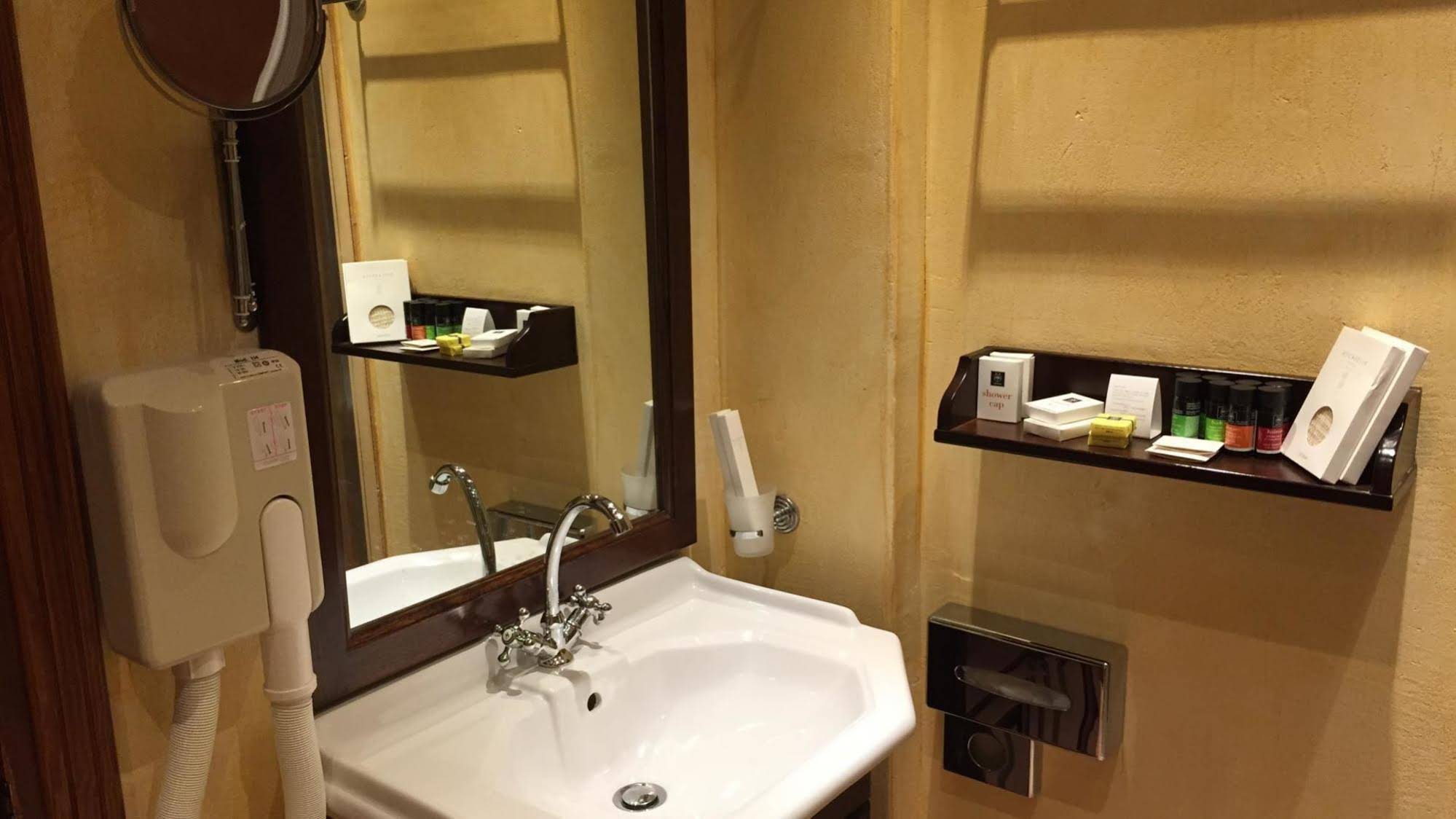 Rocabella Hellinikon Country Hotel