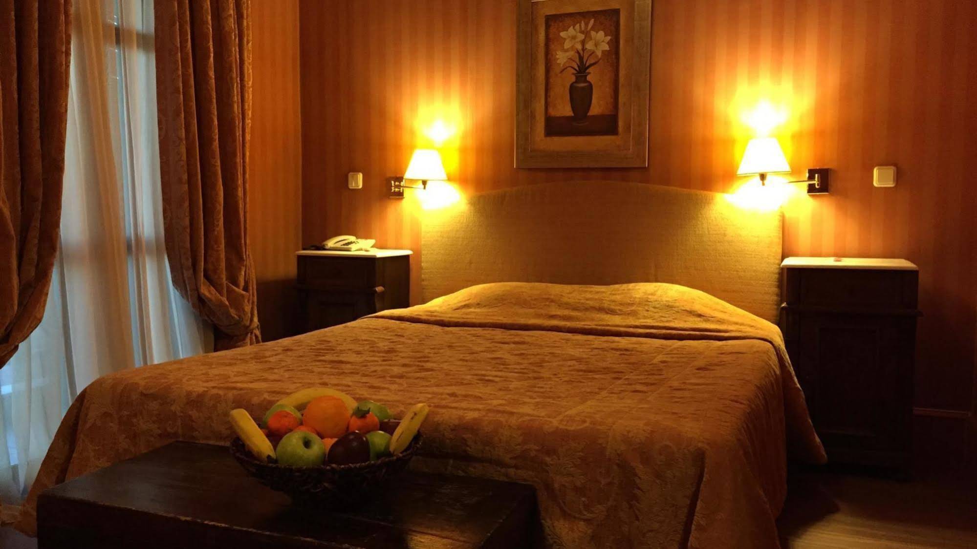 Rocabella Hellinikon Country Hotel