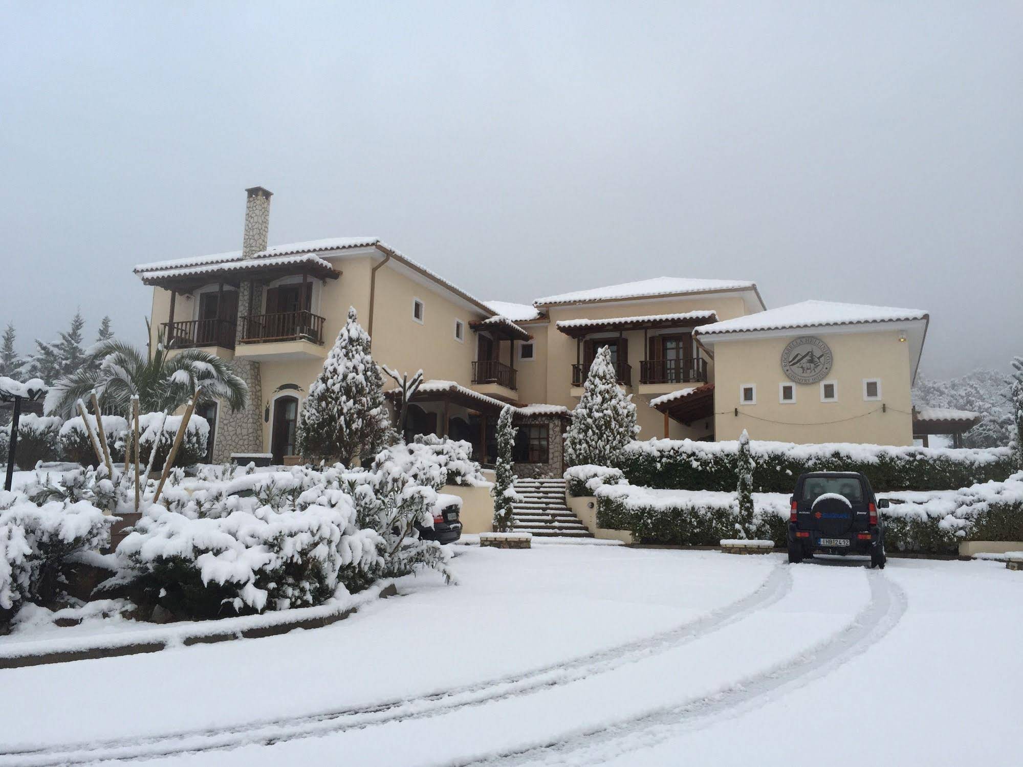 Rocabella Hellinikon Country Hotel