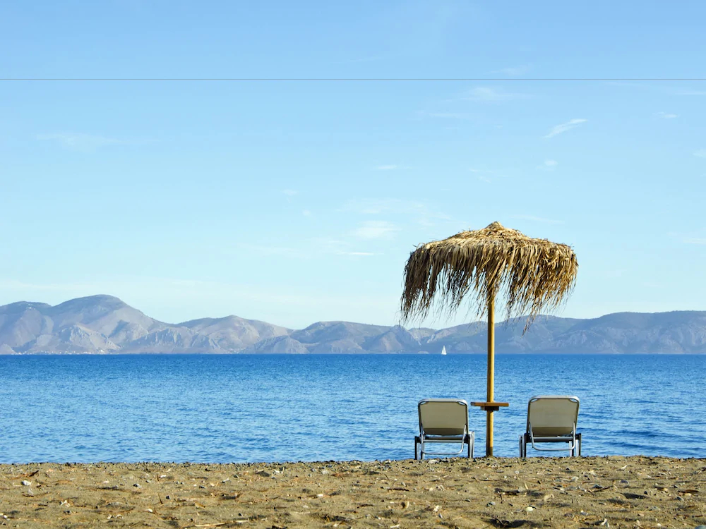 Makis Inn Beach & Resort