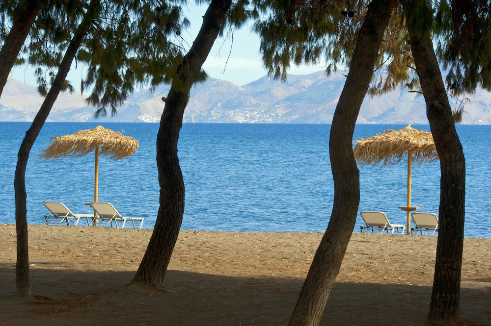 Makis Inn Beach & Resort
