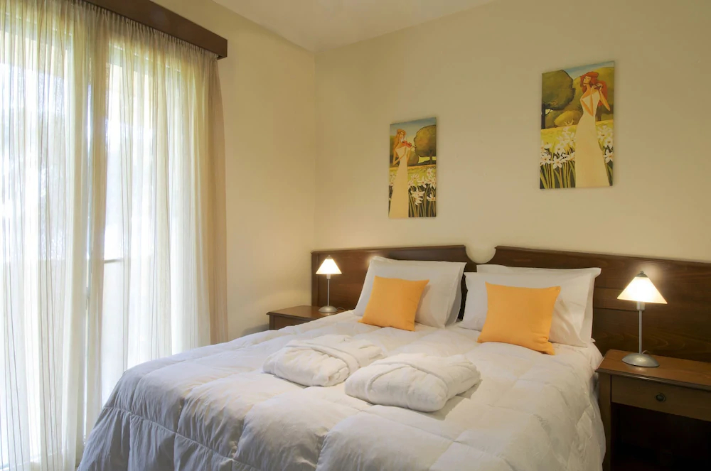 Makis Inn Beach & Resort