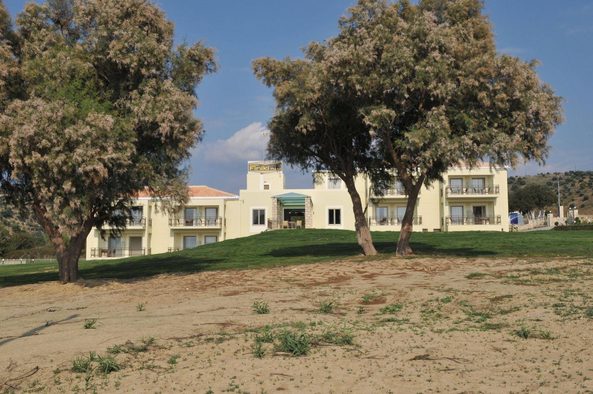 Finiki Plaza