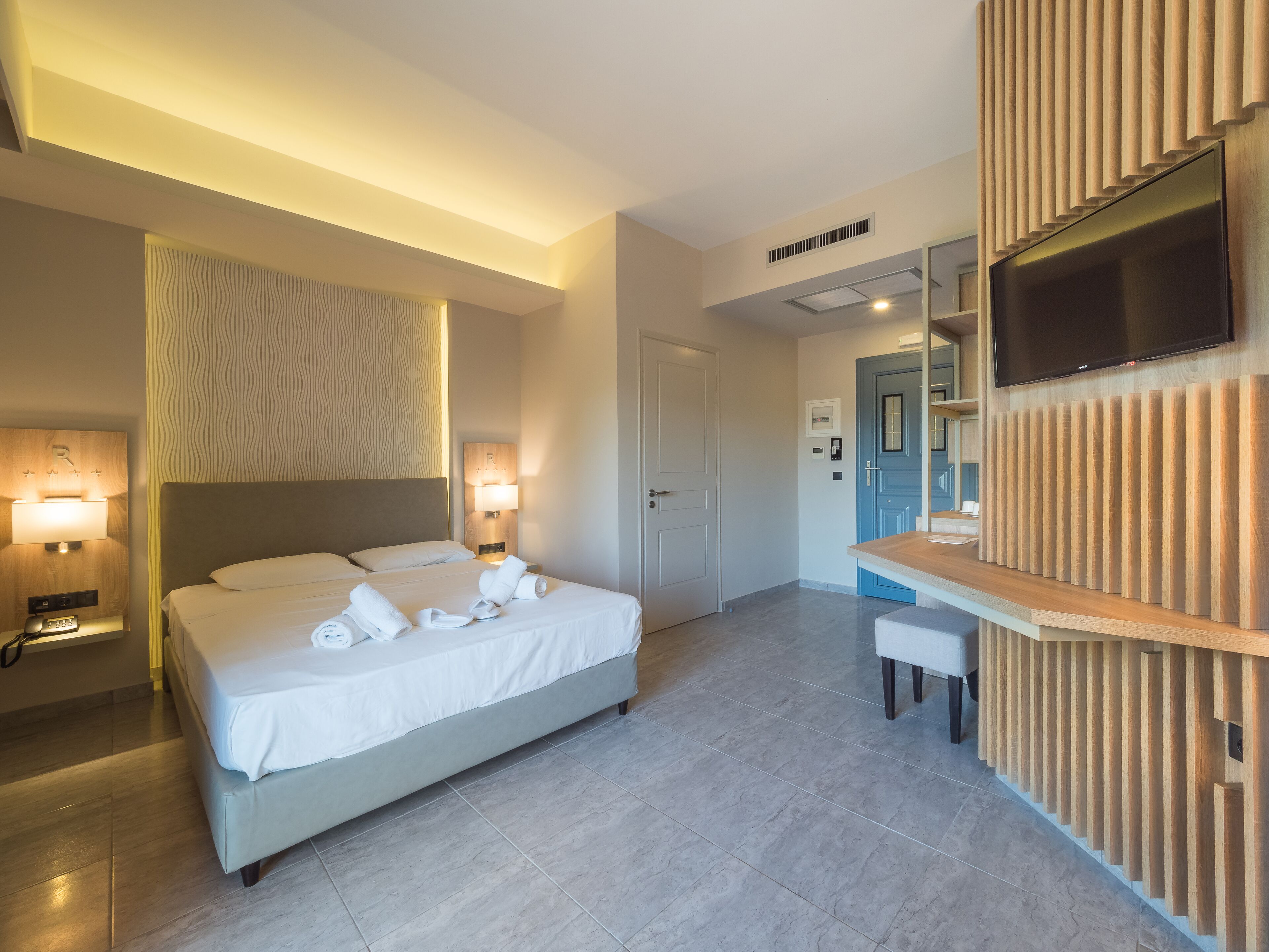 Paradise Resort Finikounda