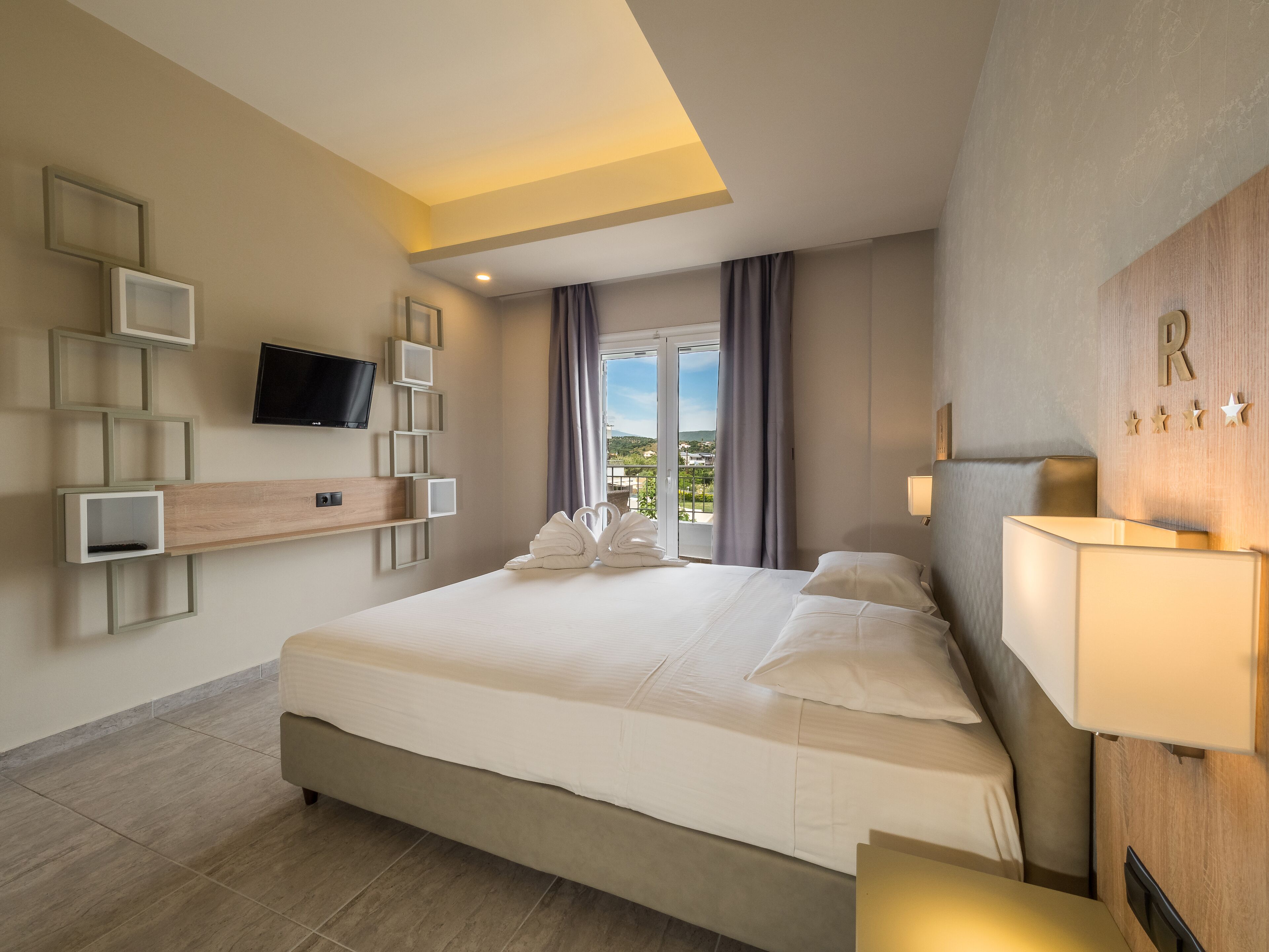 Paradise Resort Finikounda
