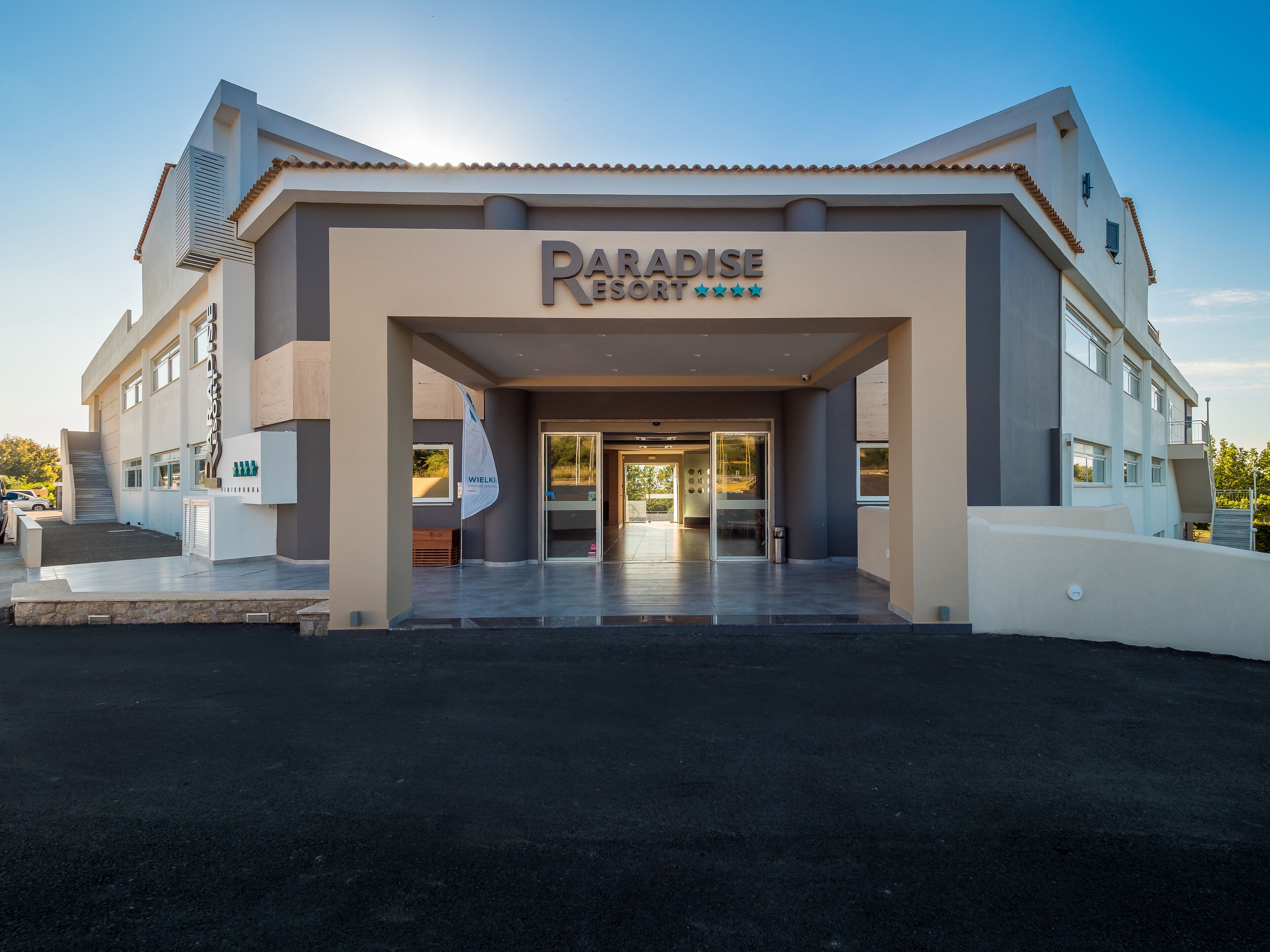 Paradise Resort Finikounda