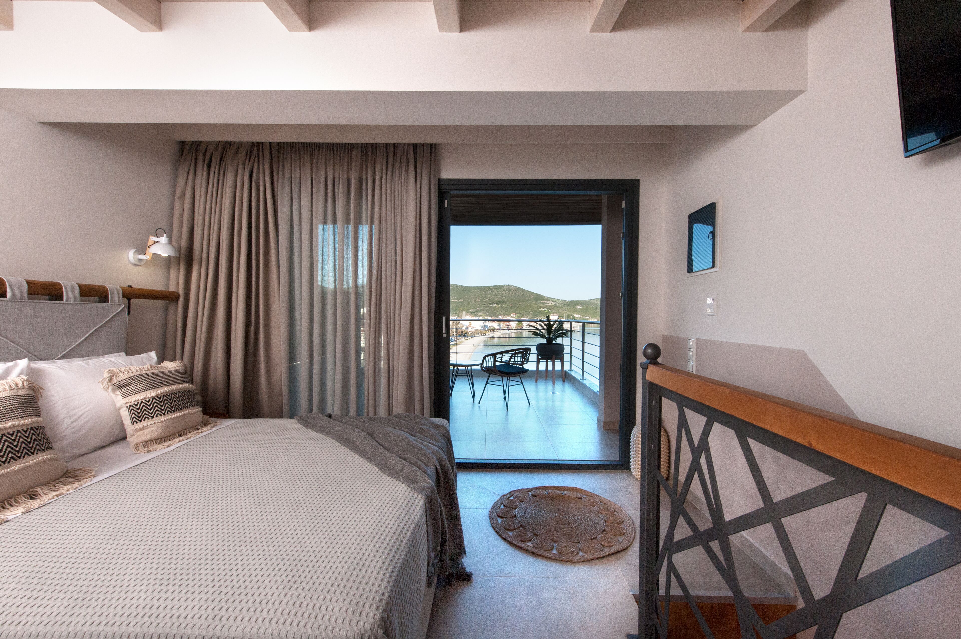 Del Mare Suites