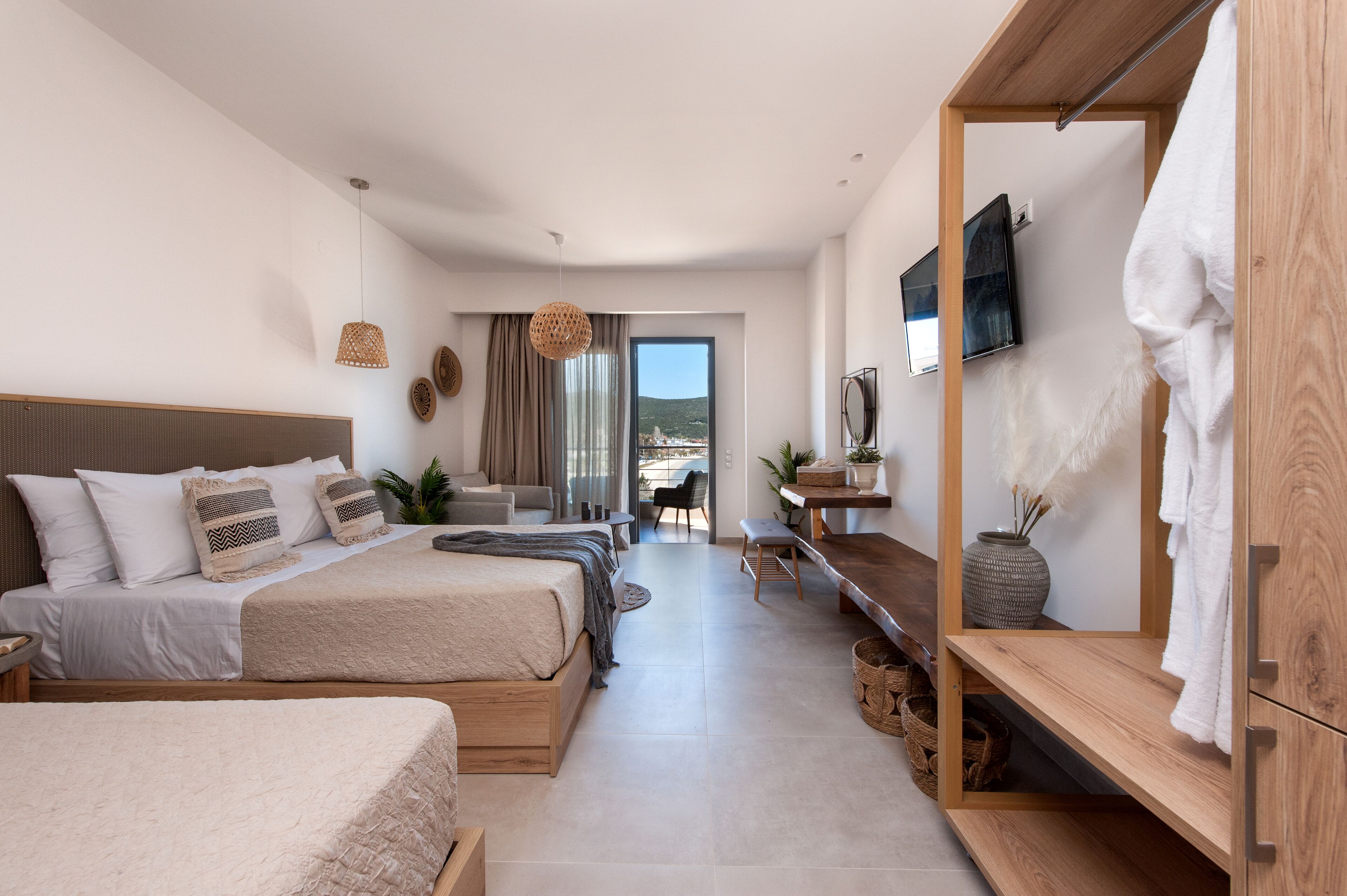 Del Mare Suites