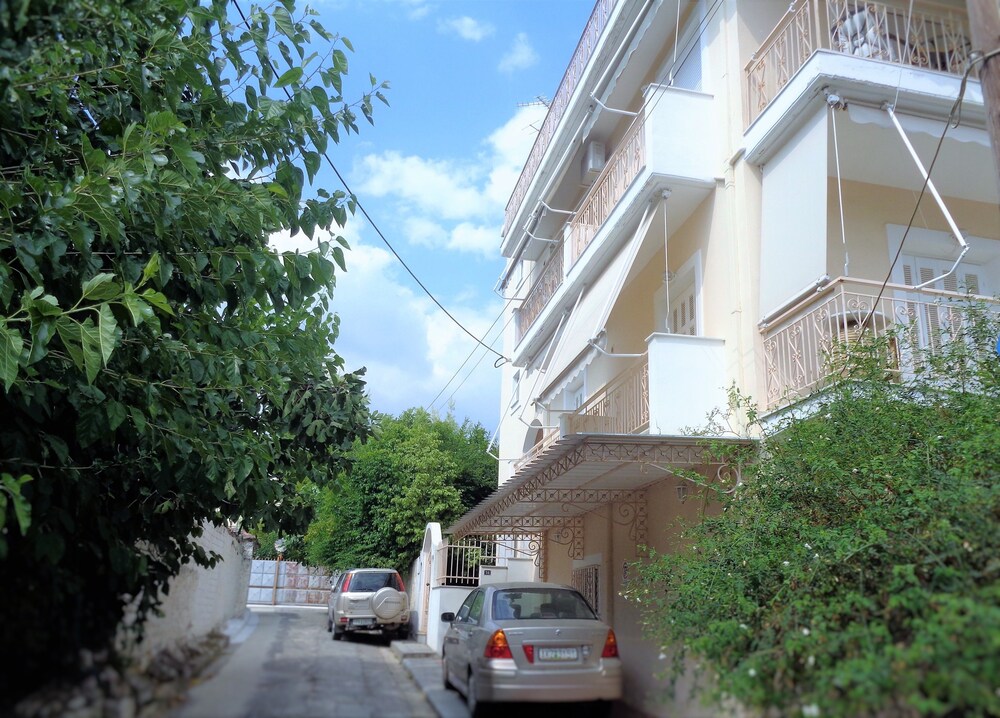 Elena's House