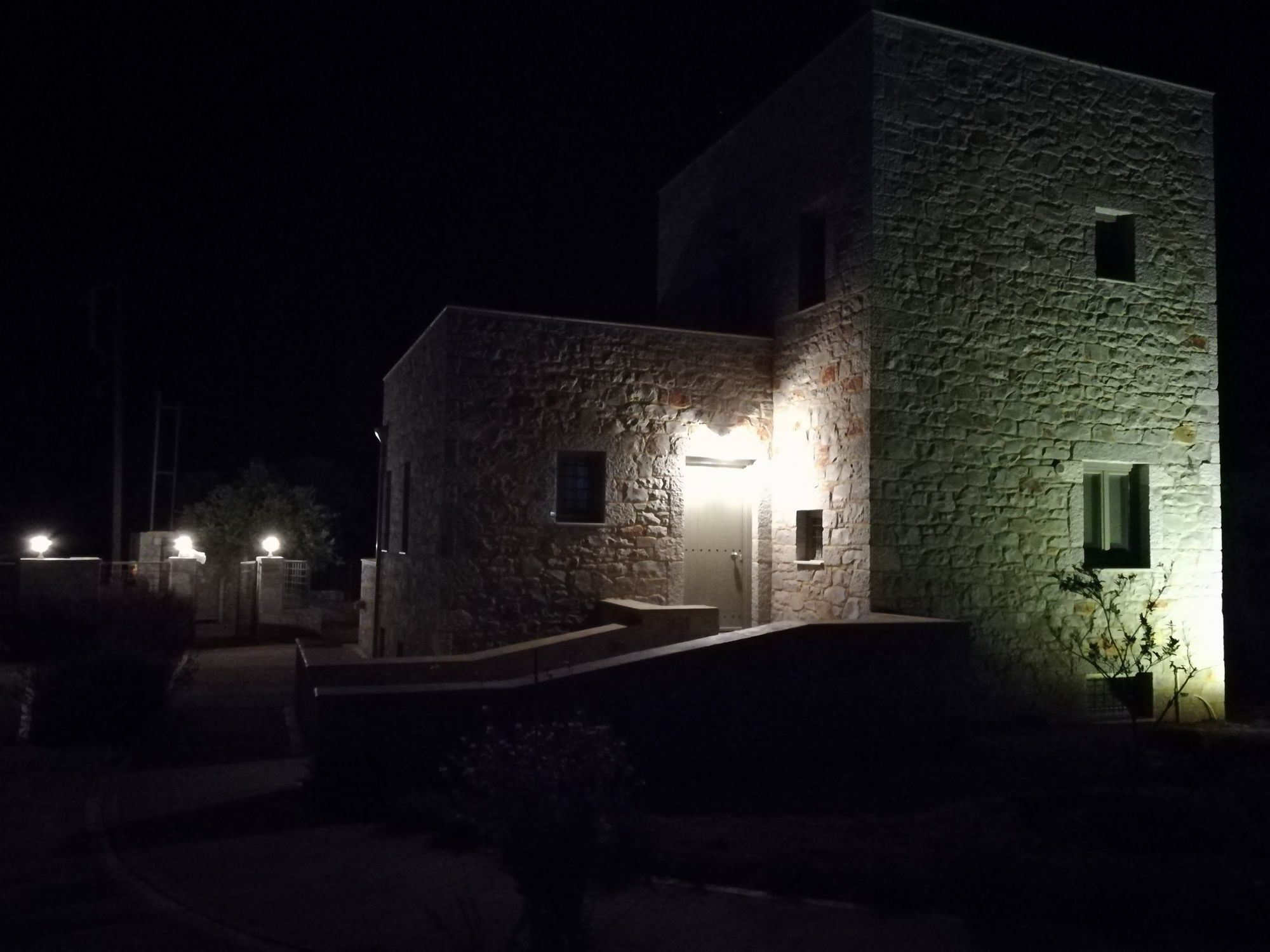 Nikoloudi Estate