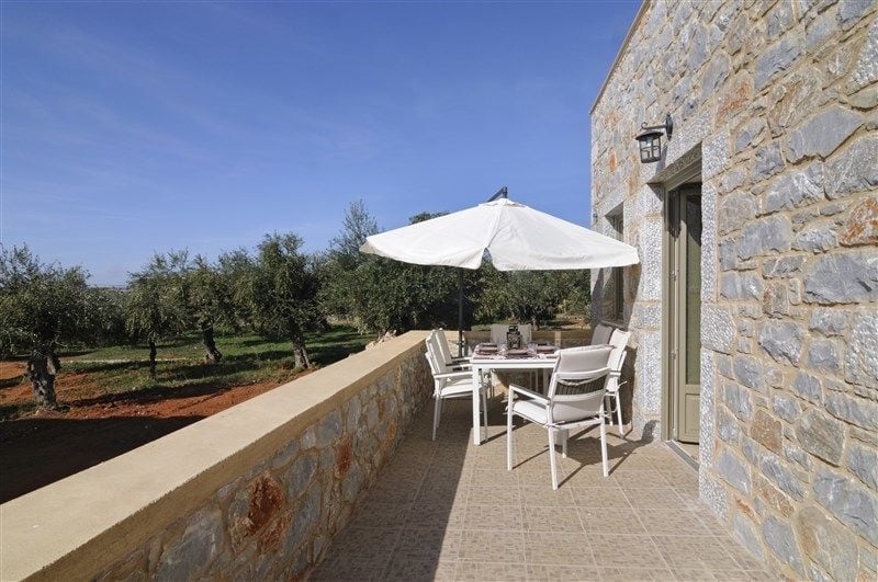 Nikoloudi Estate