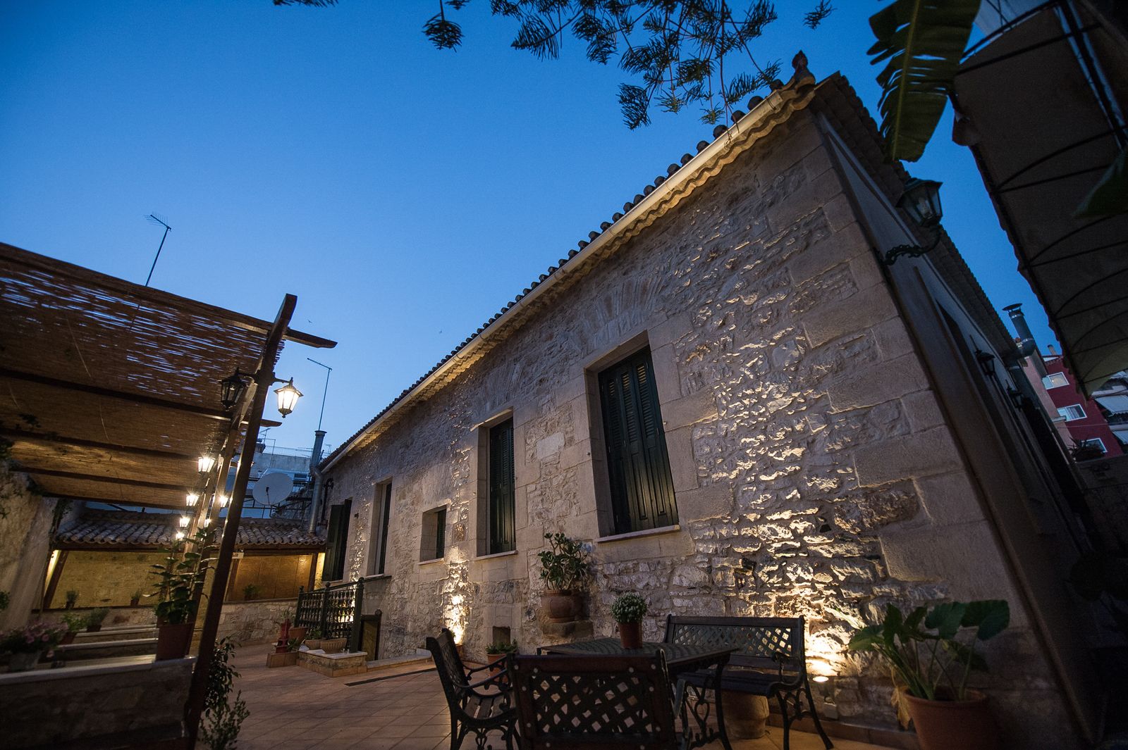 Ntouana Hotel