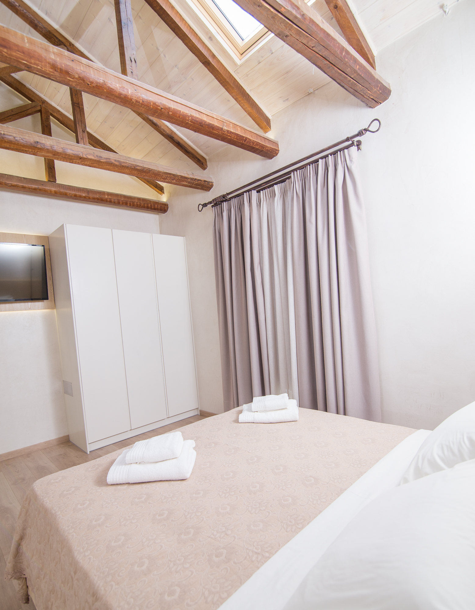 Panellinion Luxury Rooms