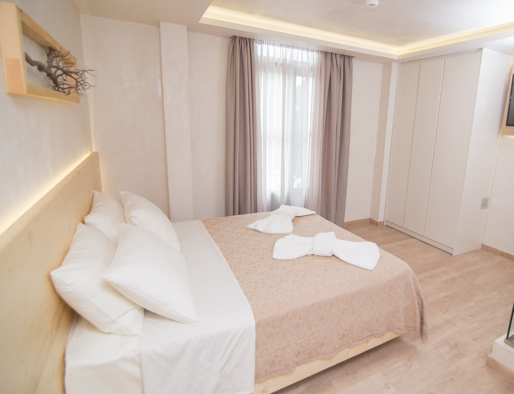 Panellinion Luxury Rooms