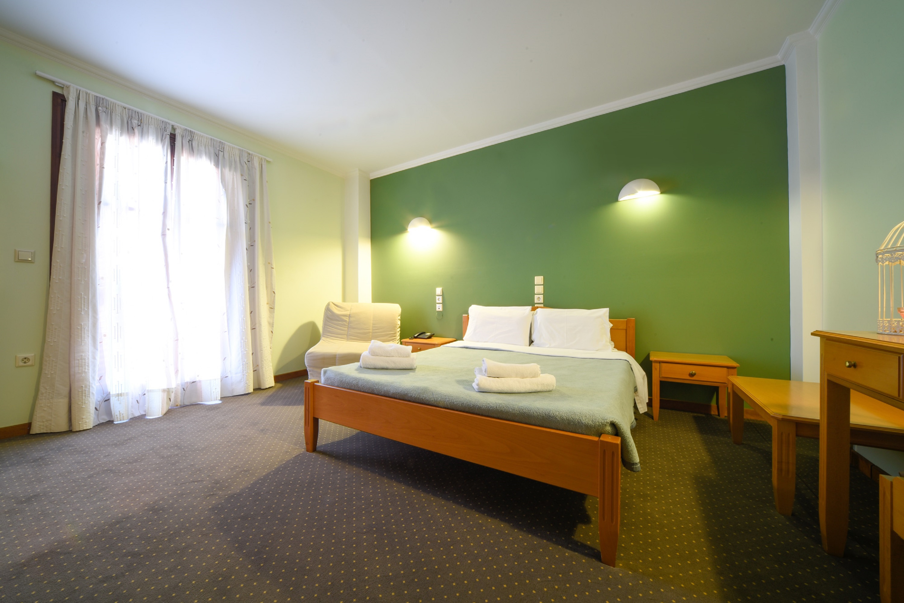 Mont Helmos Hotel